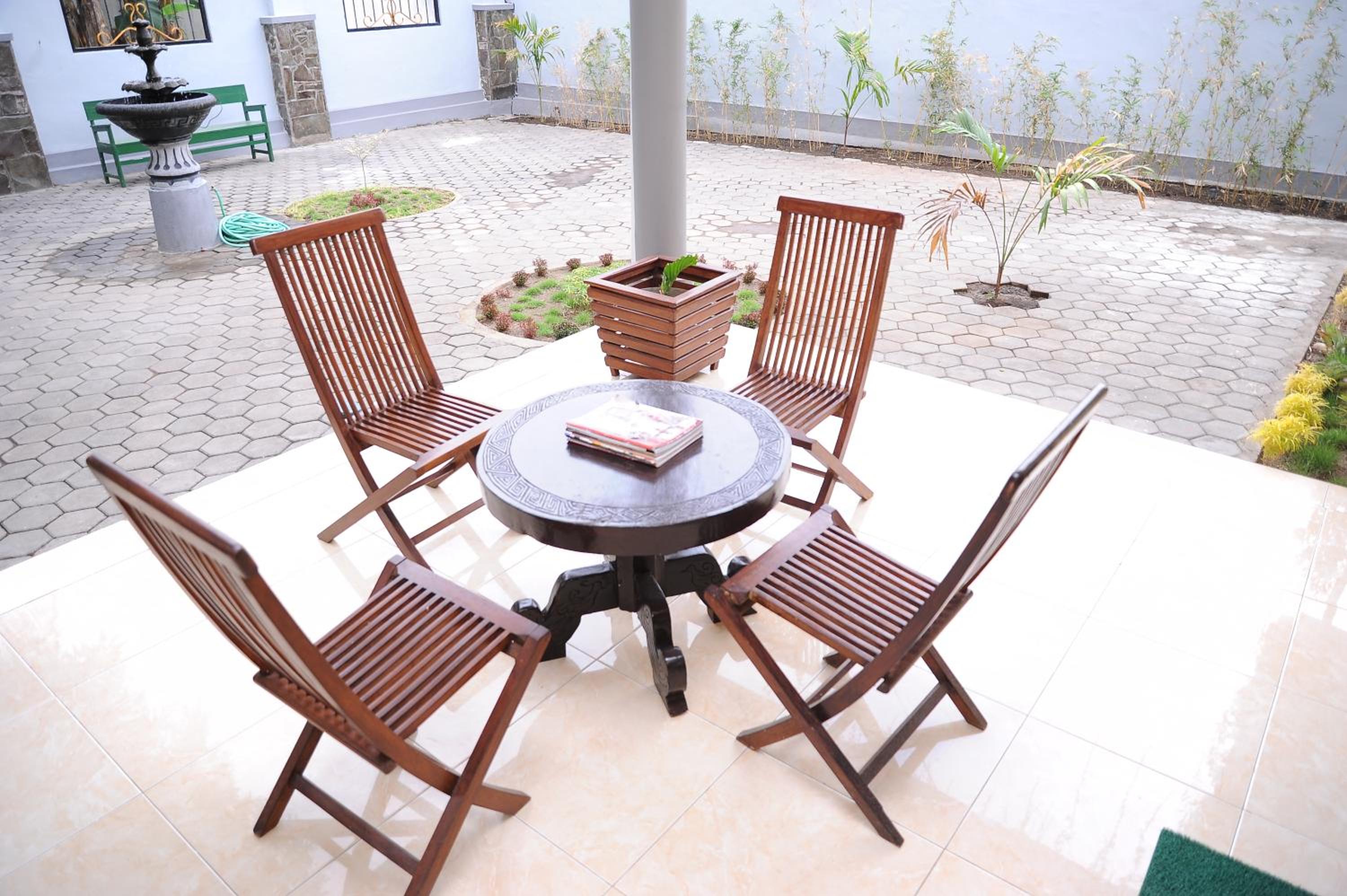 Rumah Eyang Guest House view 3