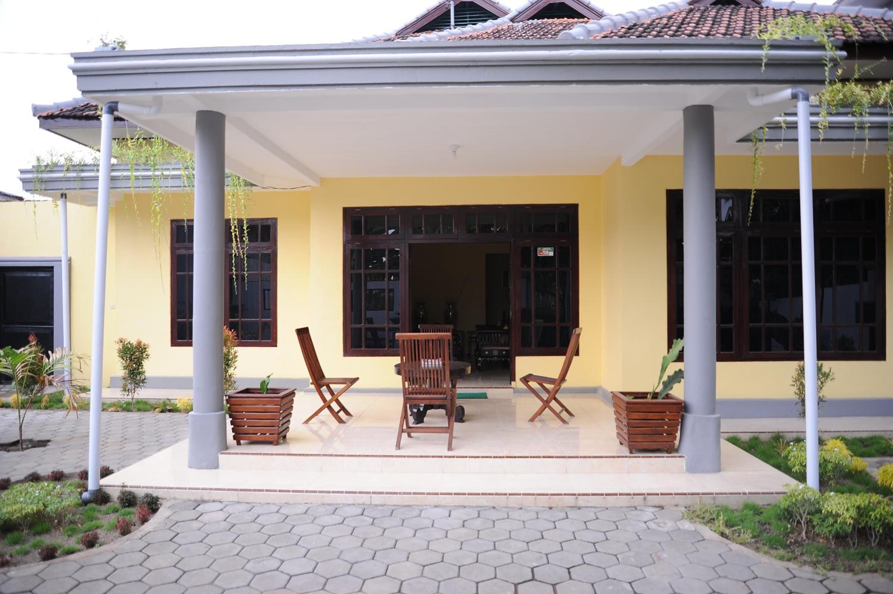 Rumah Eyang Guest House view 5