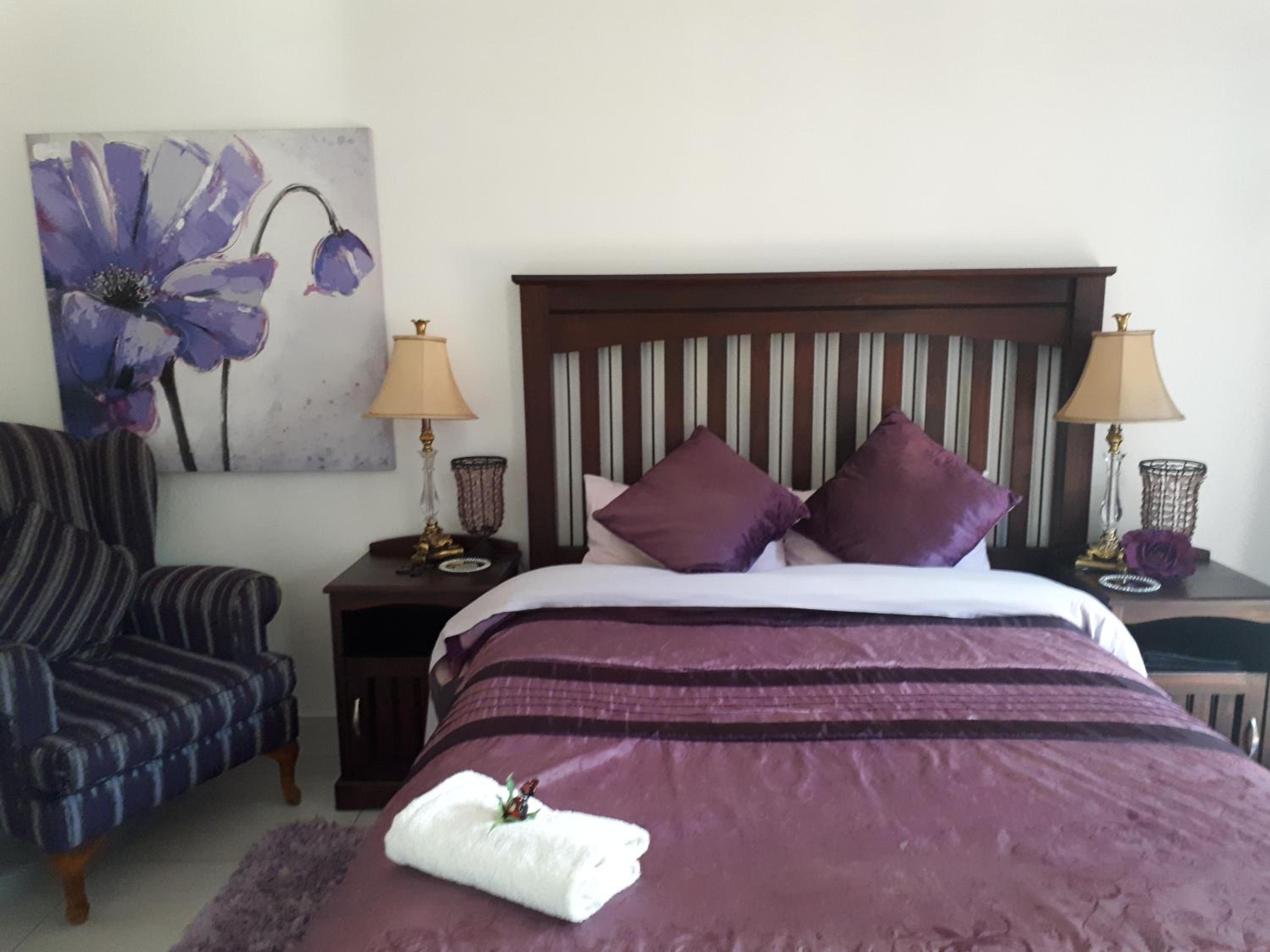 Ronique's Guest House view 5
