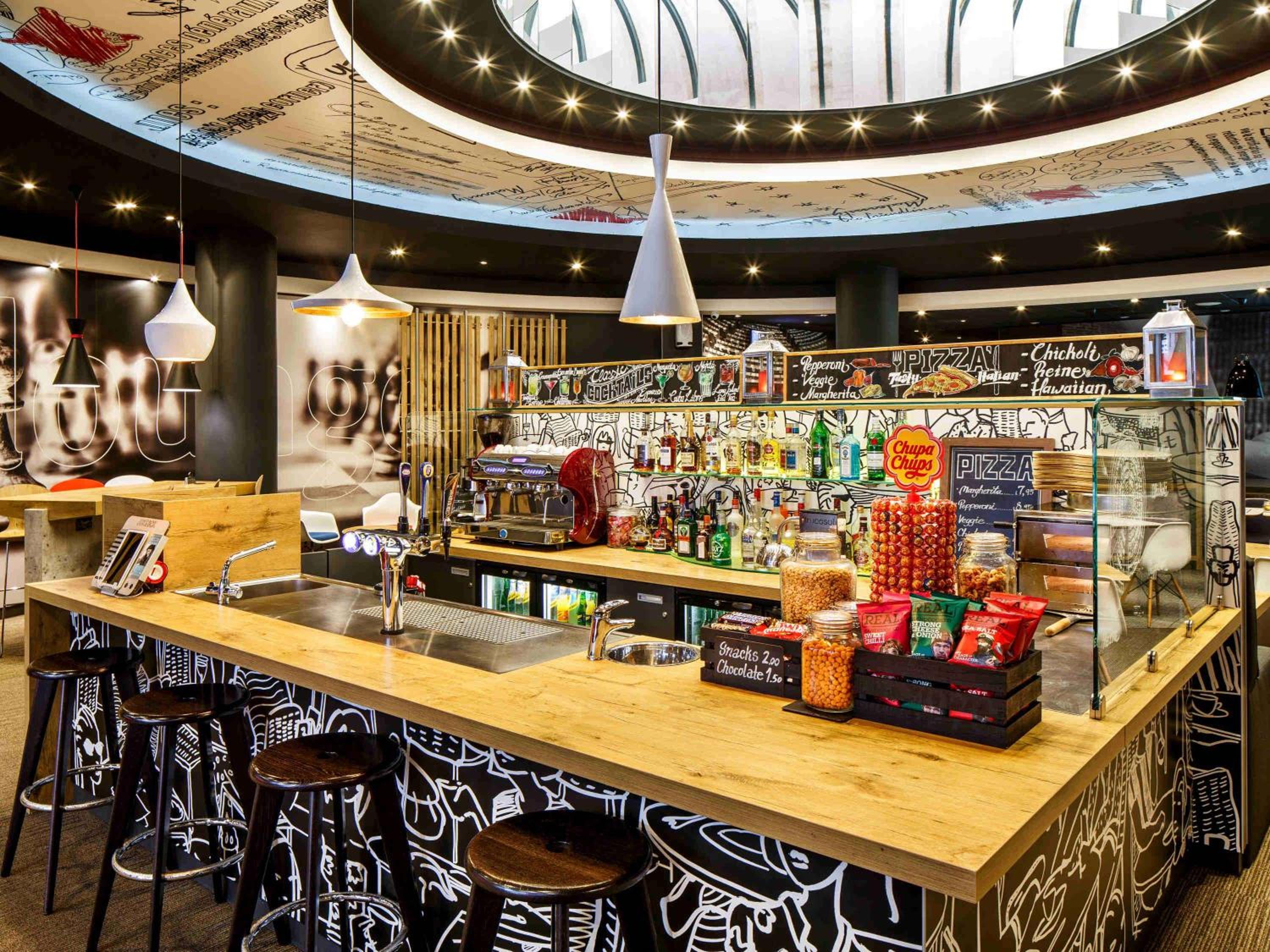 ibis Birmingham Centre New Street Station Hotel — photo 32