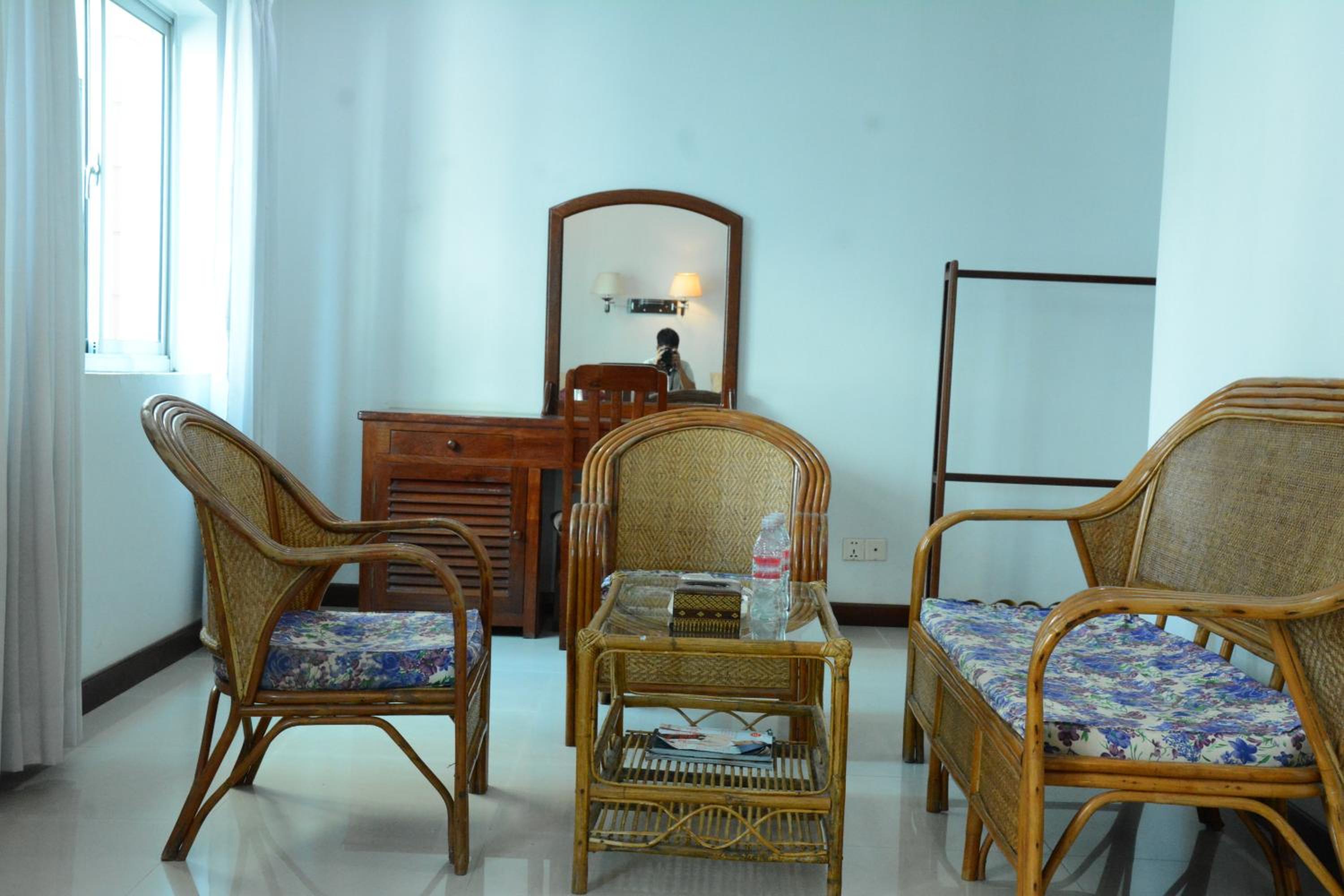 Mom's Guesthouse