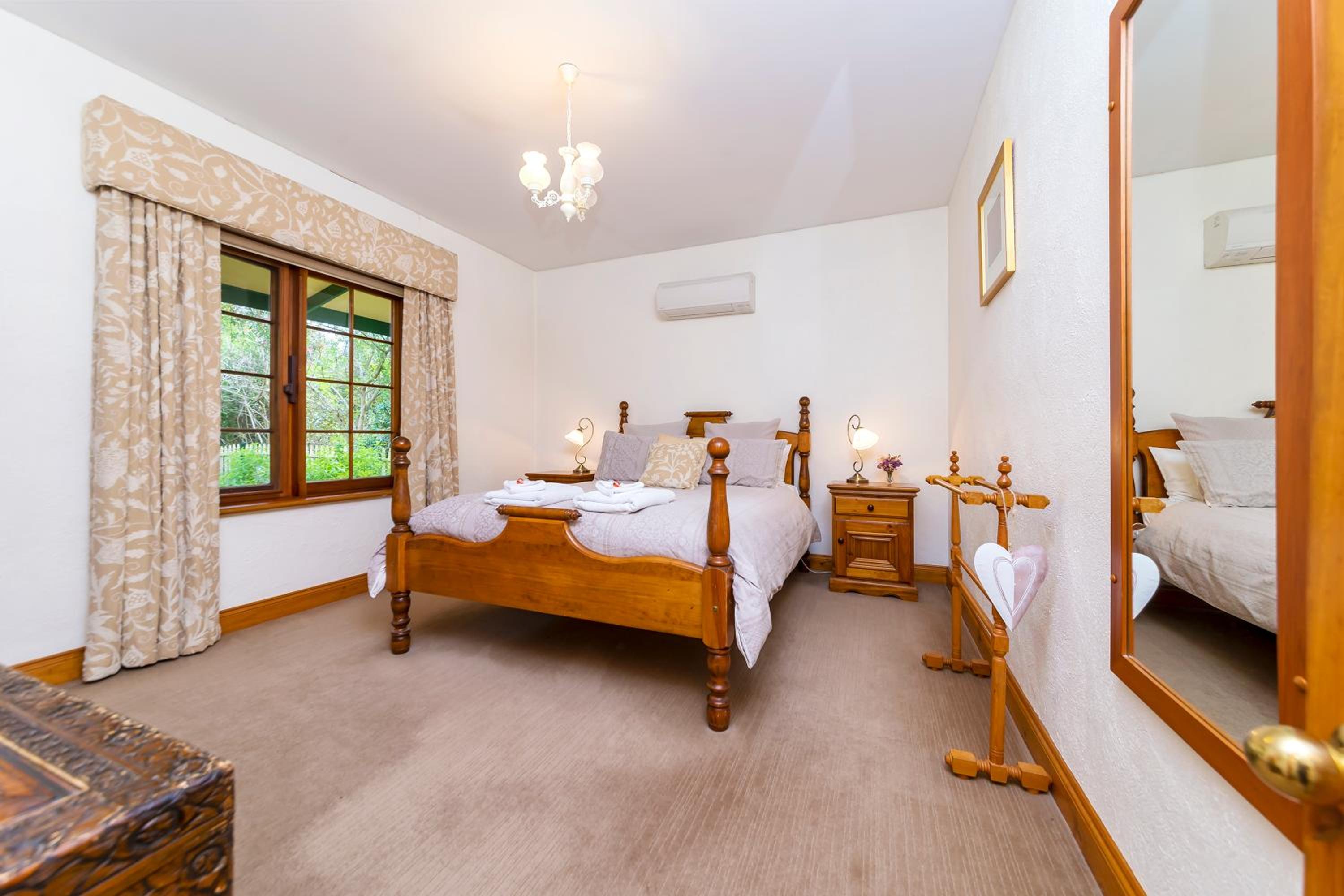 Country Pleasures Bed and Breakfast