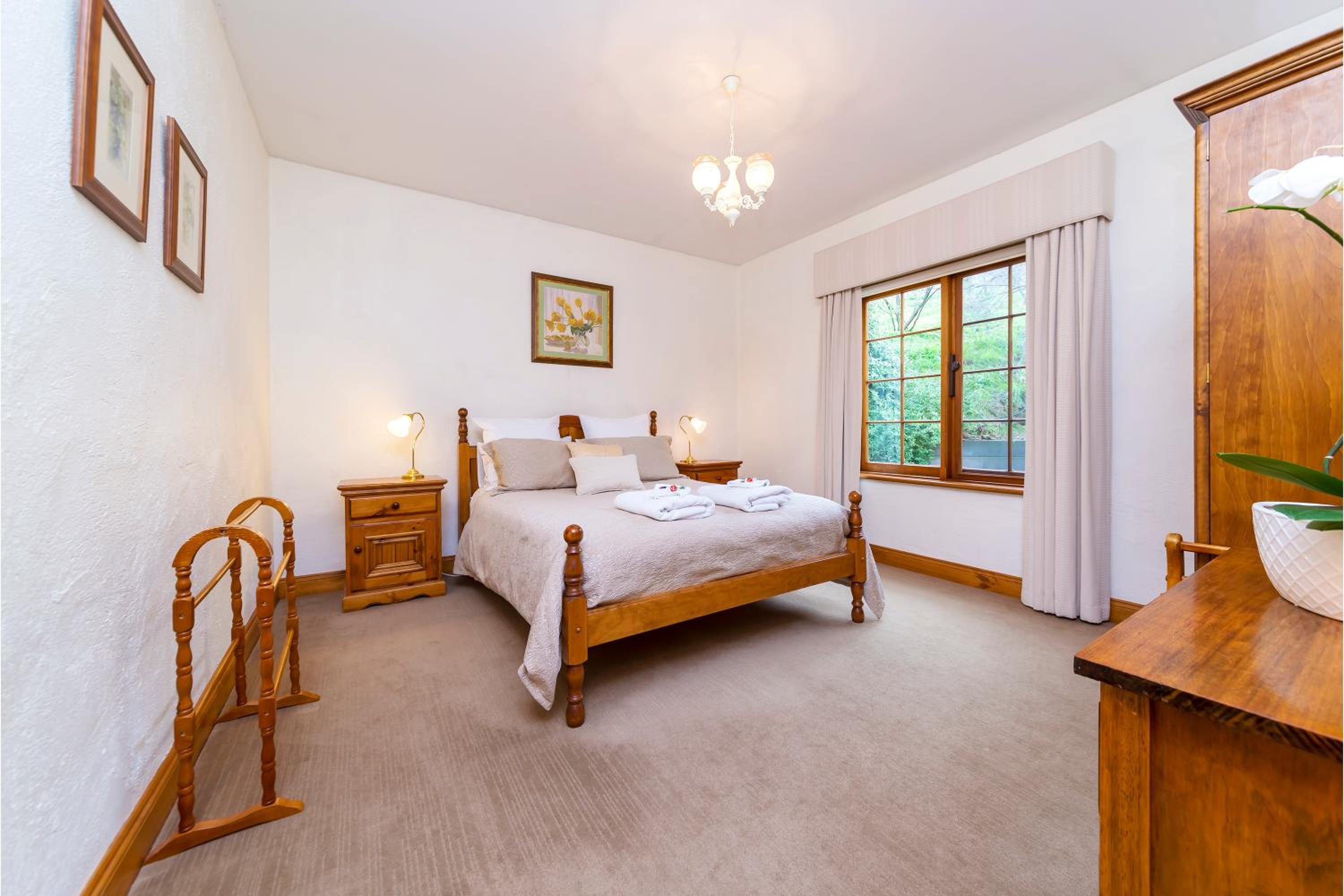Country Pleasures Bed and Breakfast