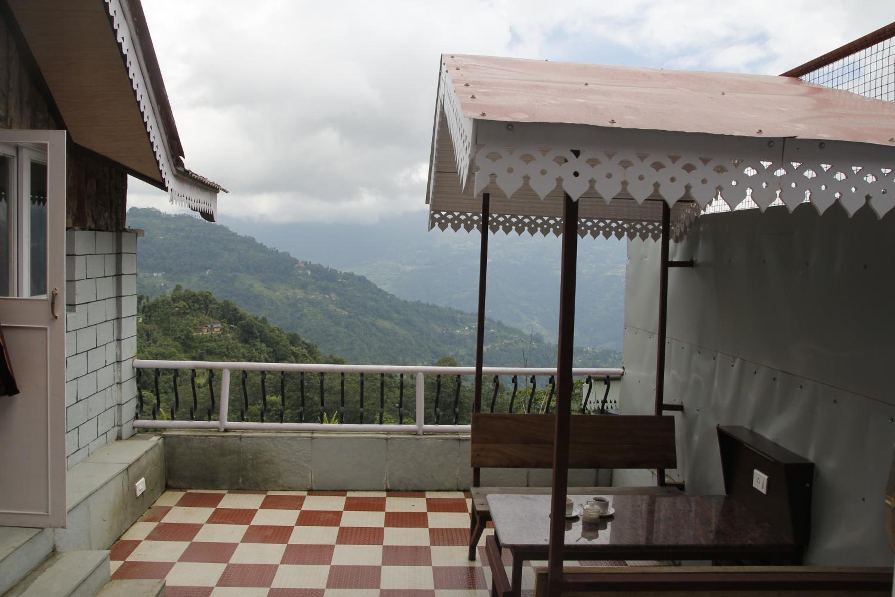 Mandarin Resort - Kaluk view 4