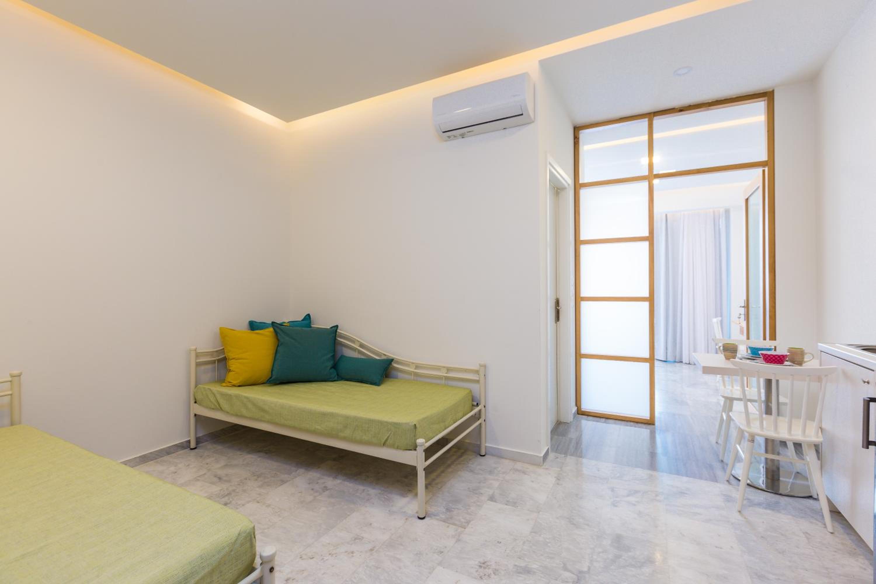 Meltemi Coast Suites