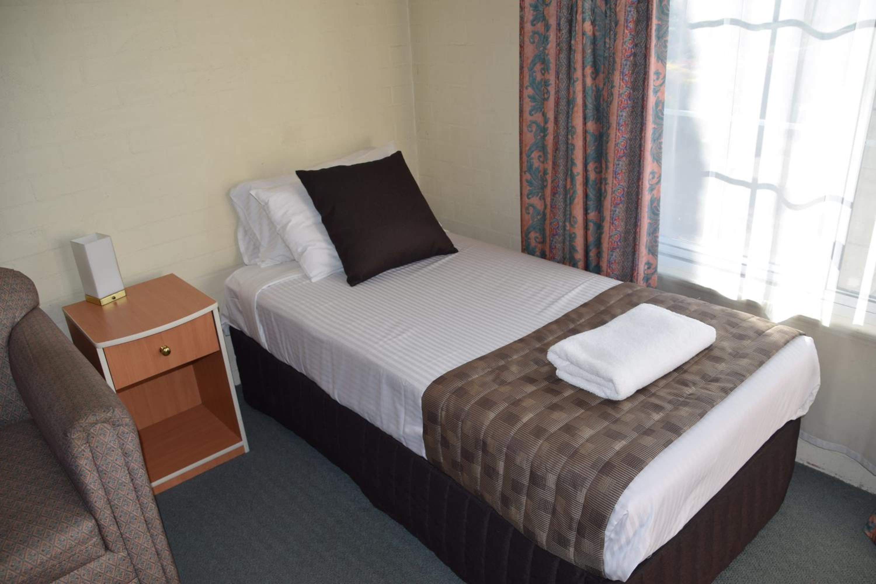 Coachman's Inn Motel