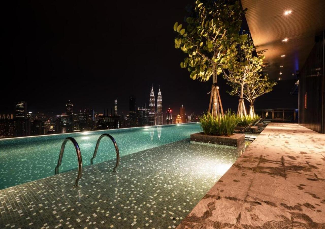 Expressionz Suites By iHost Global