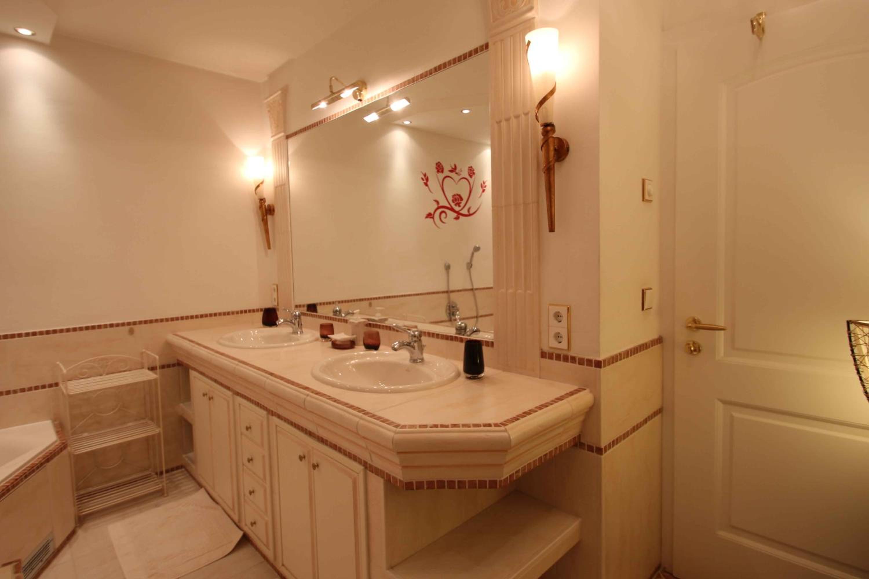 Villa Wellness Homes
