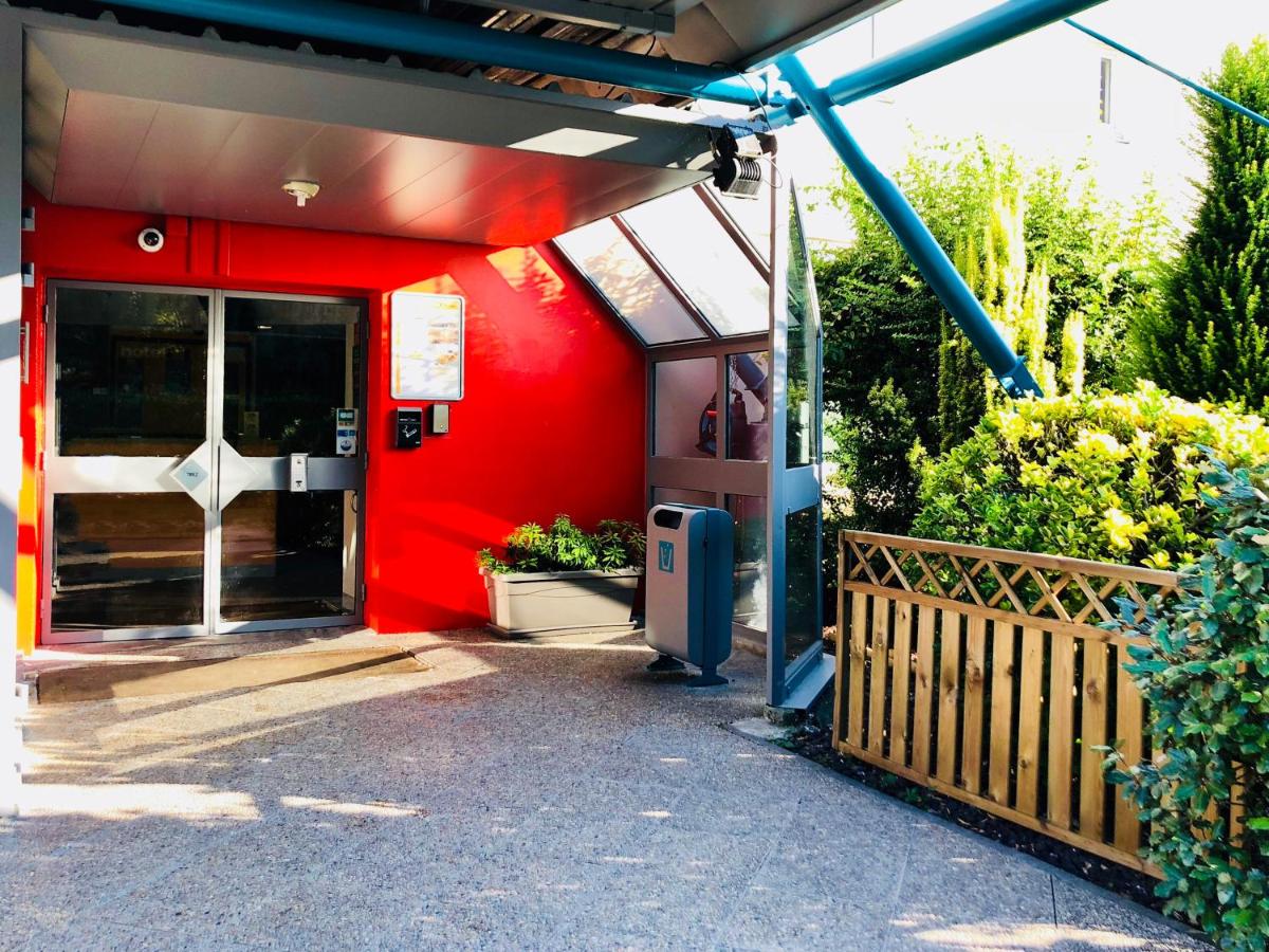 outdoor BBQ area