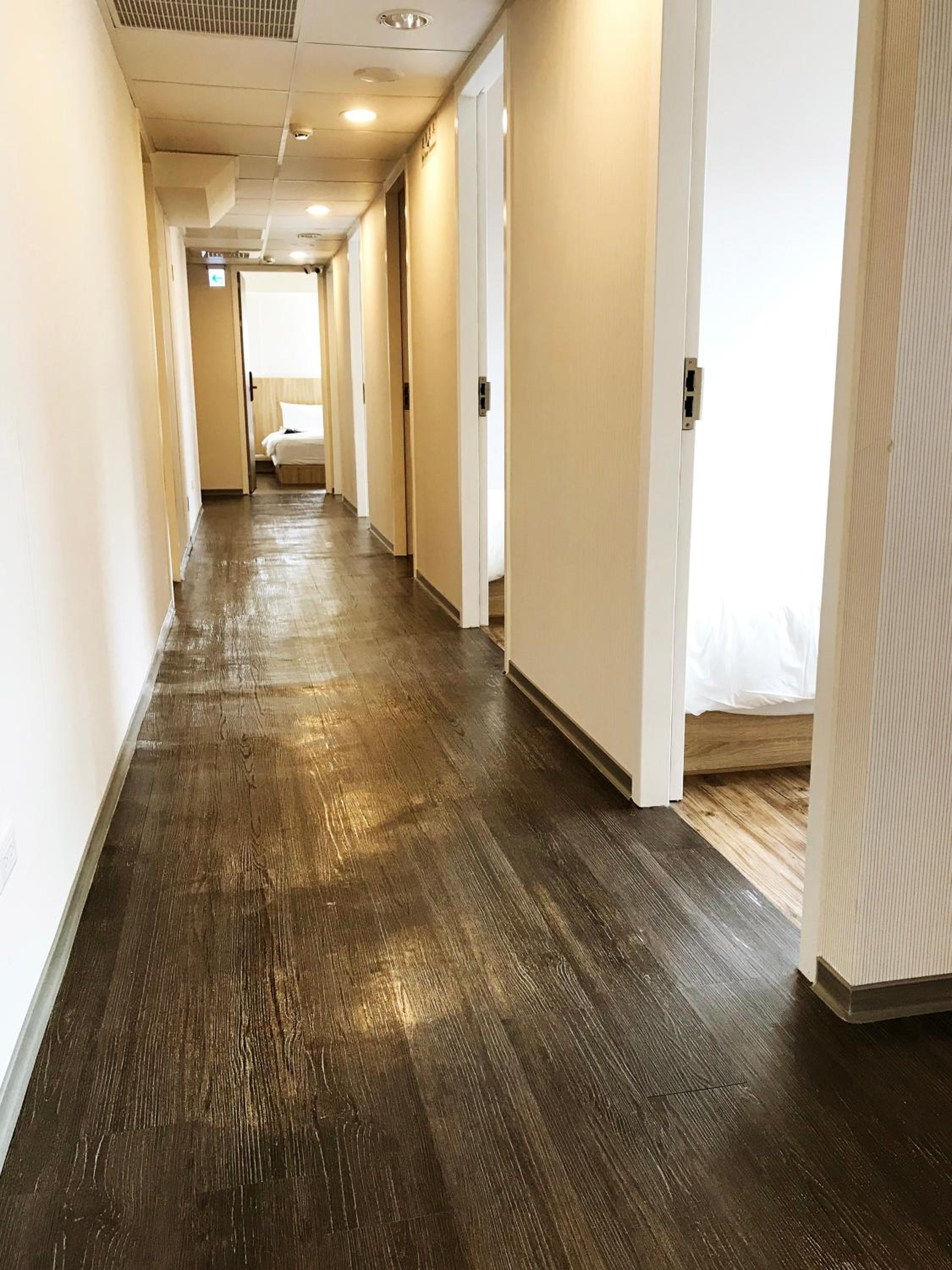 Single Inn-Kaohsiung Station