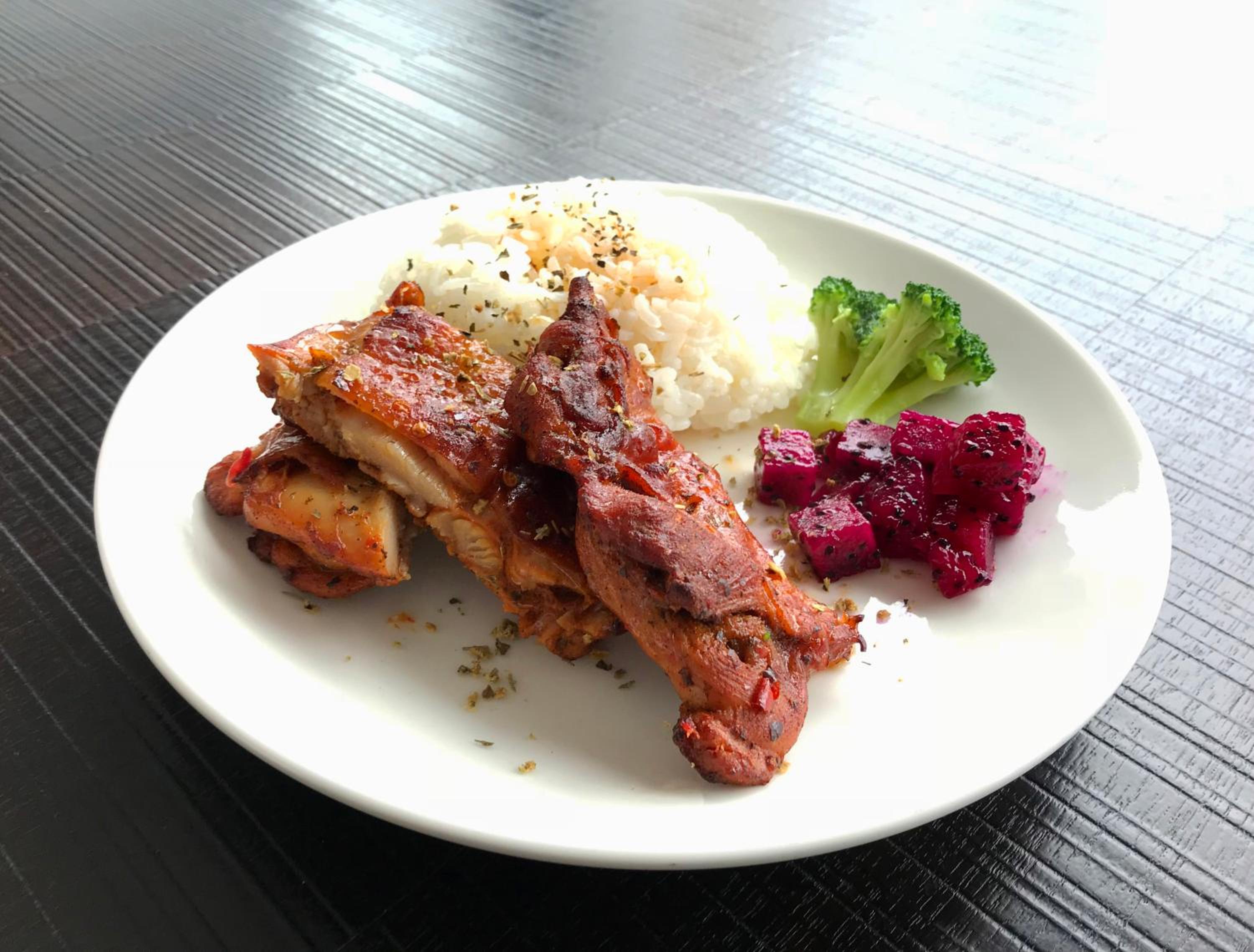 Single Inn-Kaohsiung Station