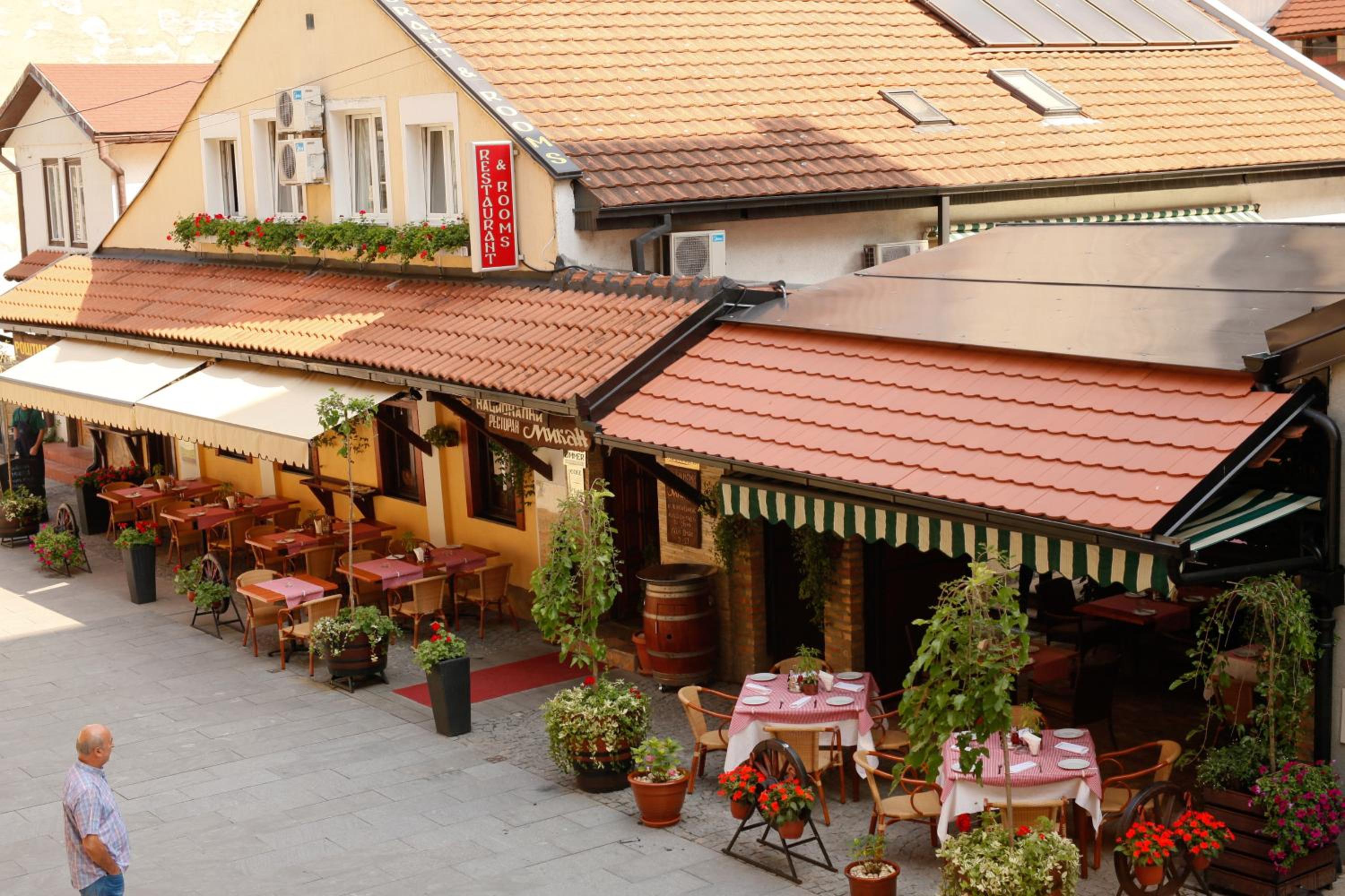 Rooms Konak Mikan