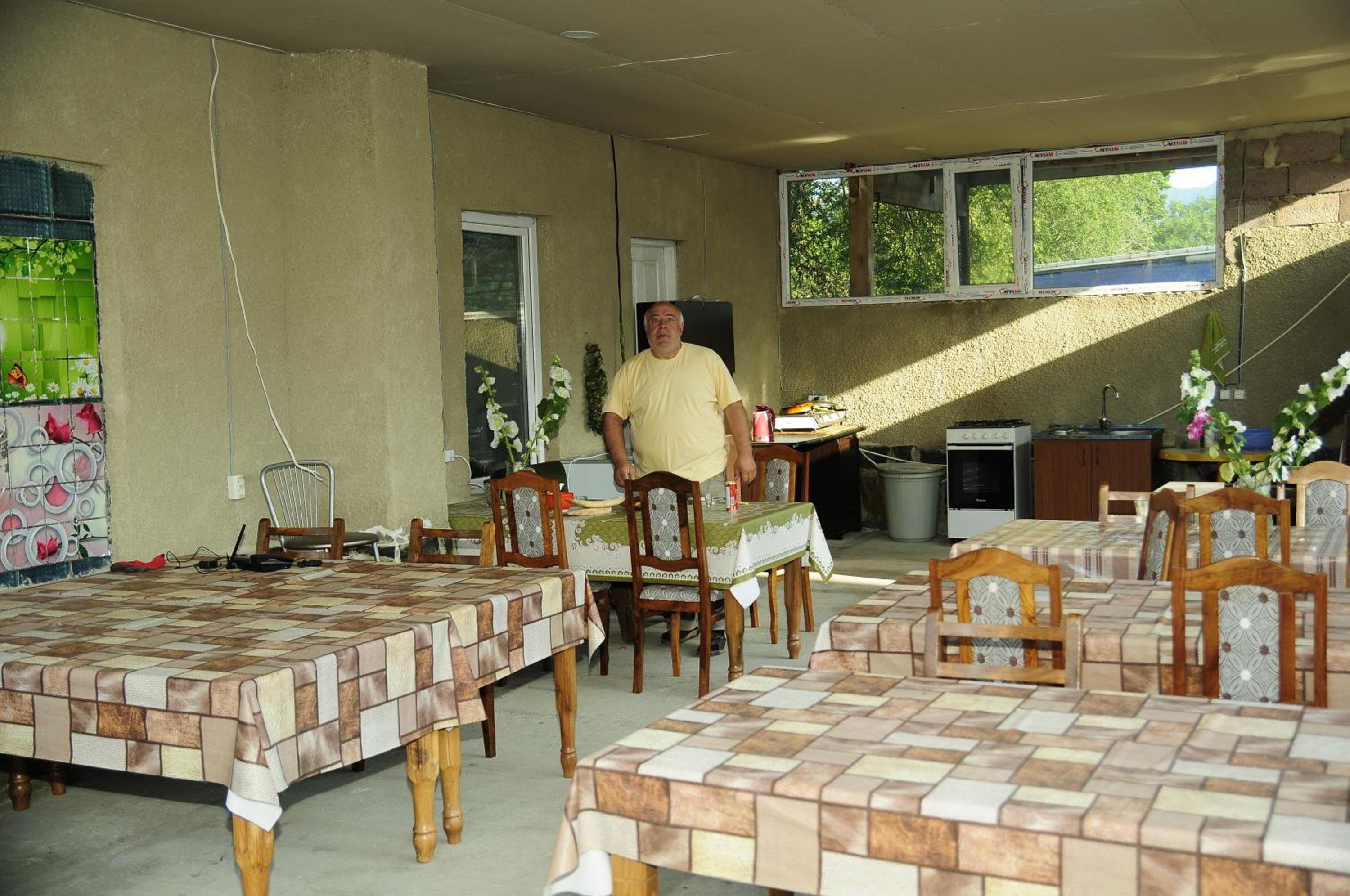 Photo 12