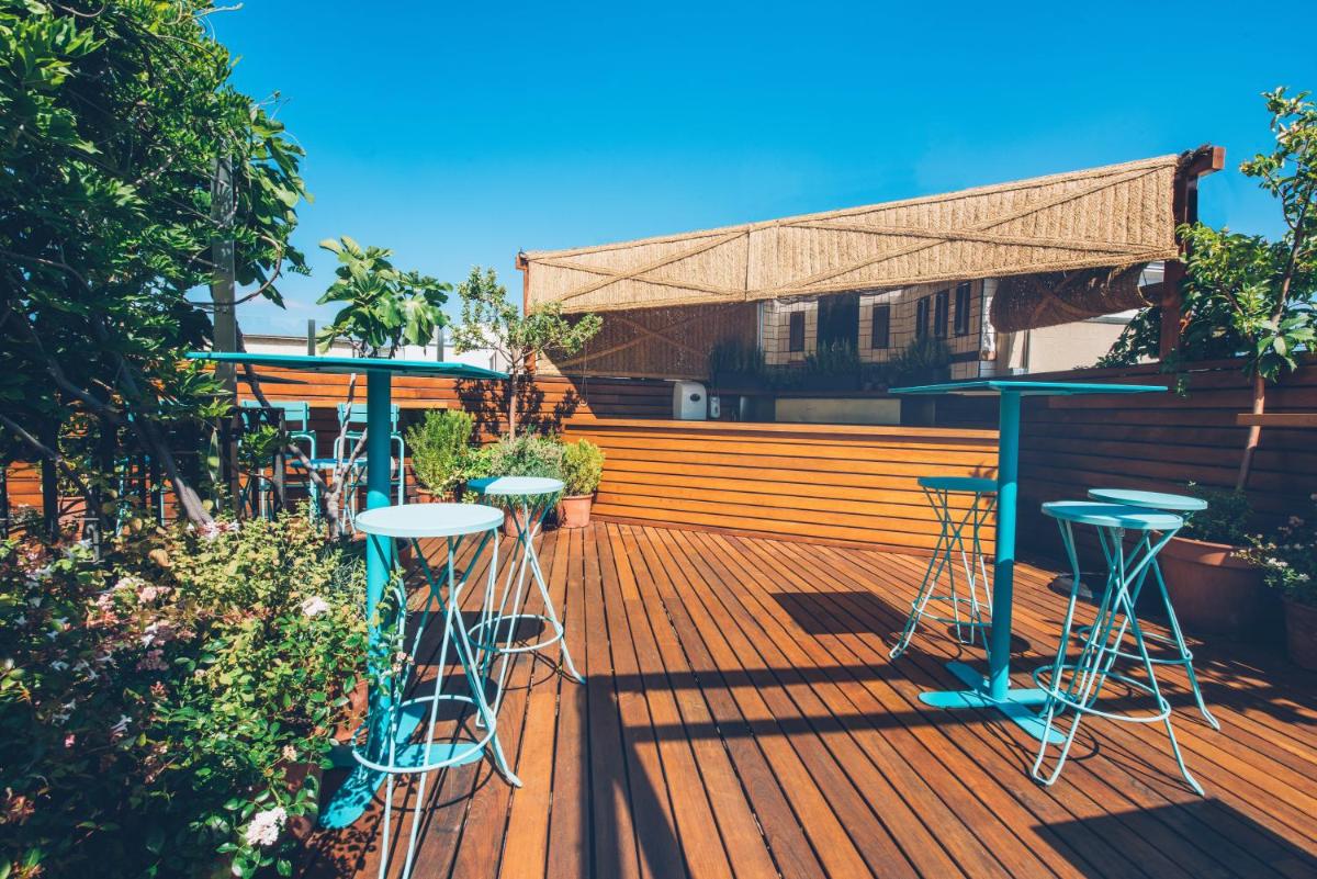 outdoor BBQ area