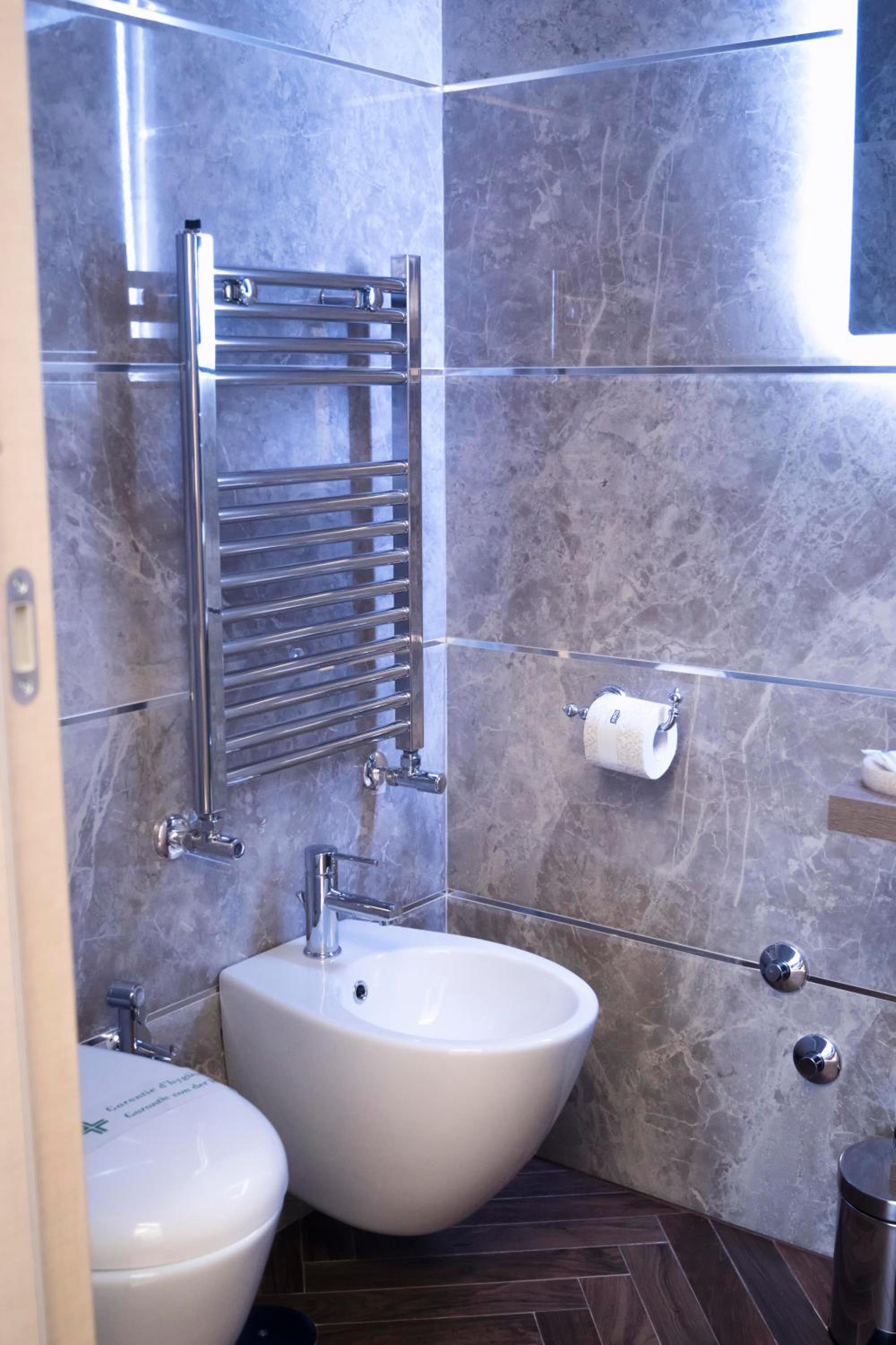 Royal Rooms Luxury Suite