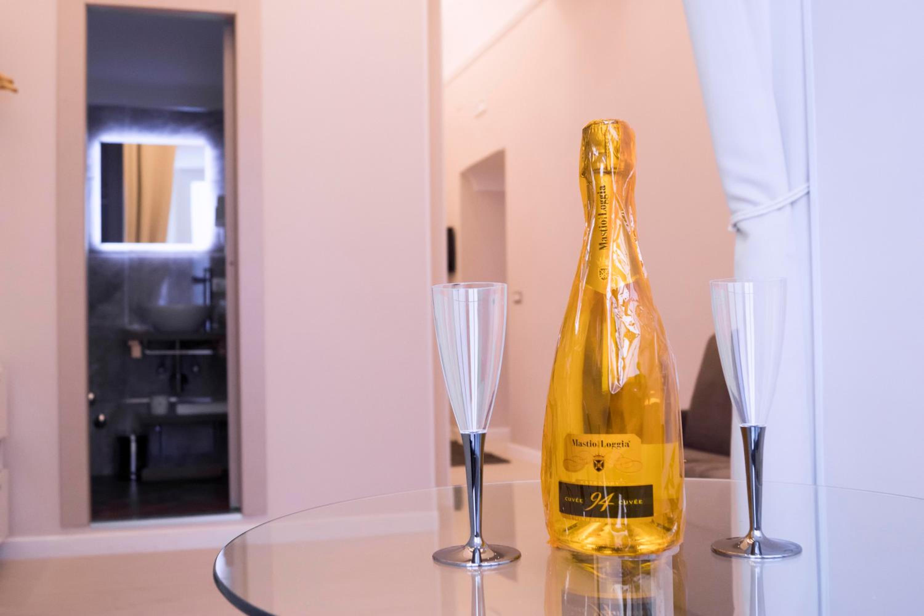 Royal Rooms Luxury Suite