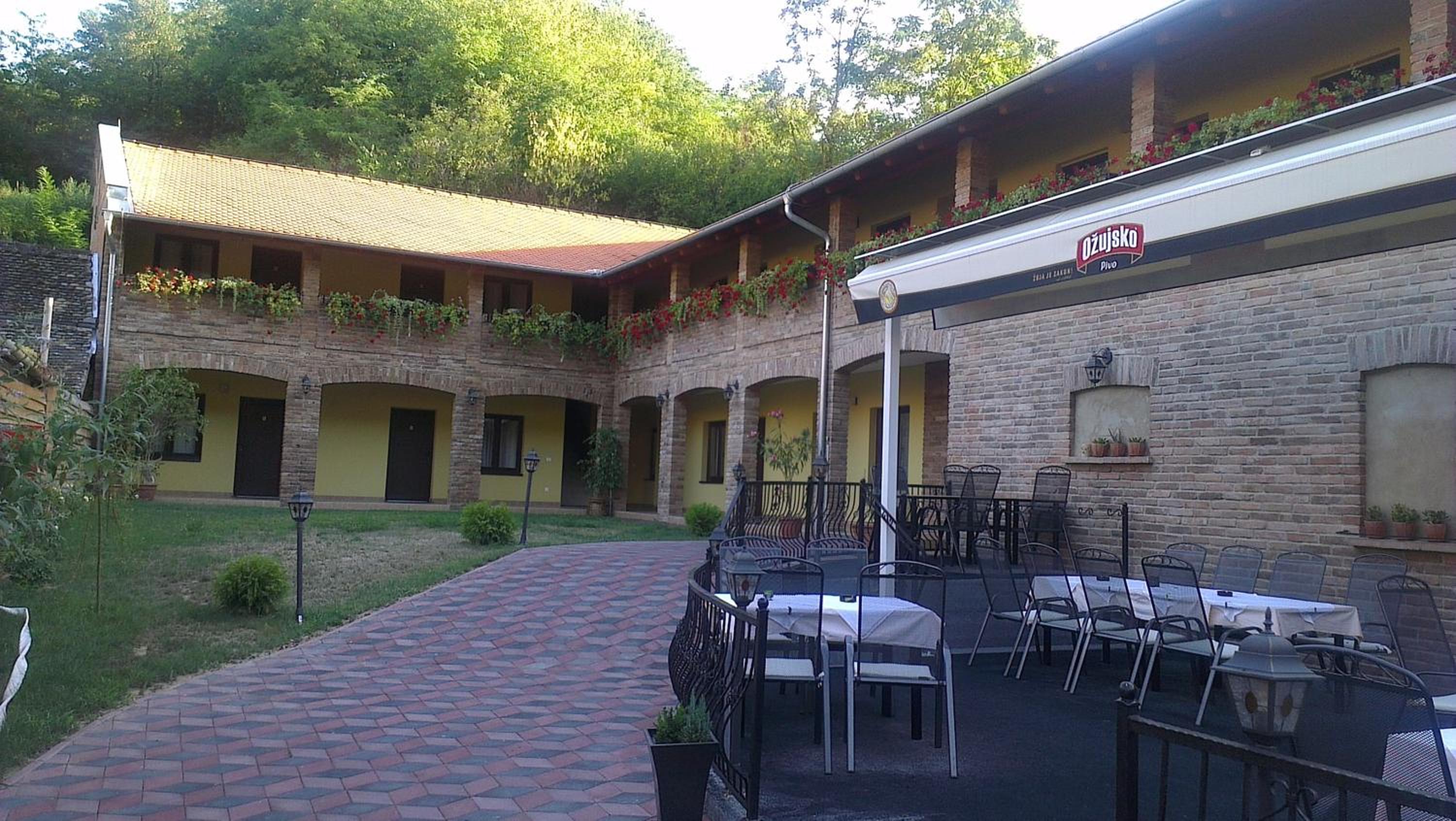 Rooms Villa Iva view 4