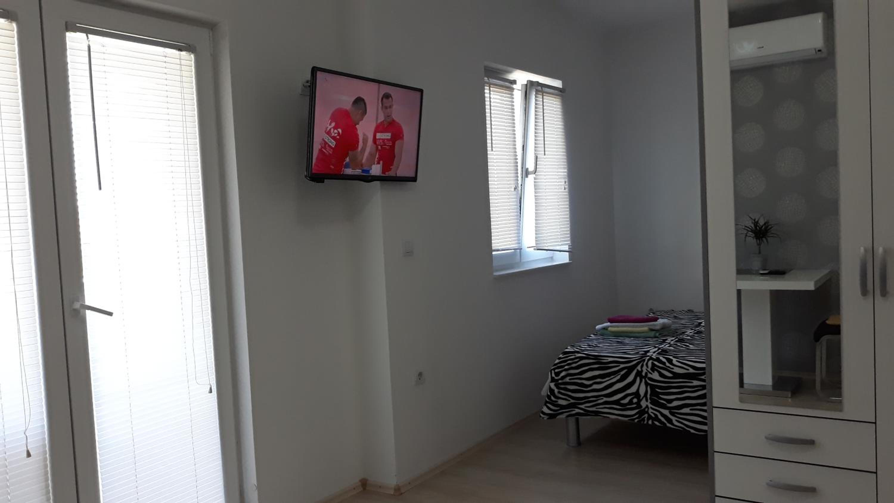 Photo 44