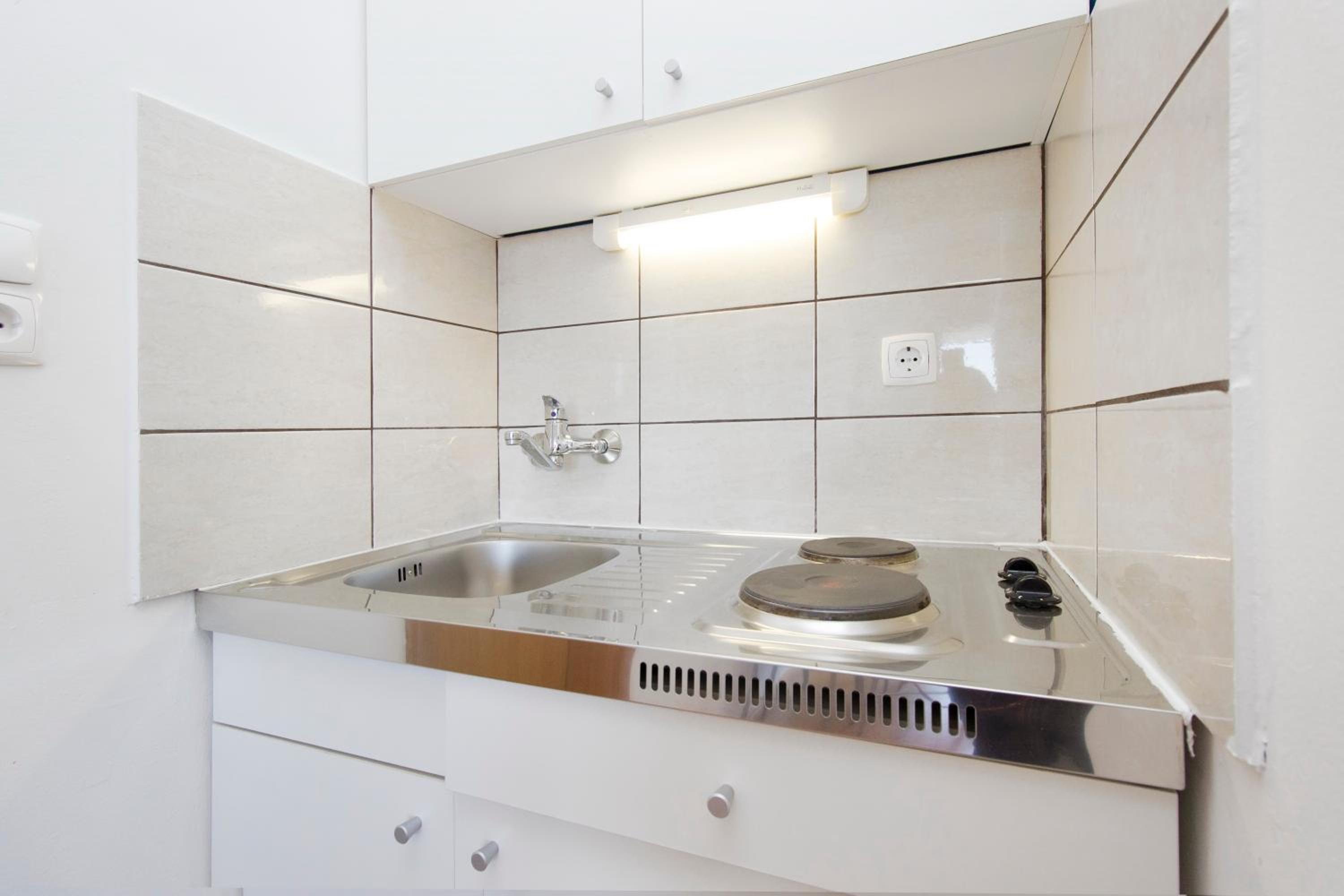 Apartments Crnjac