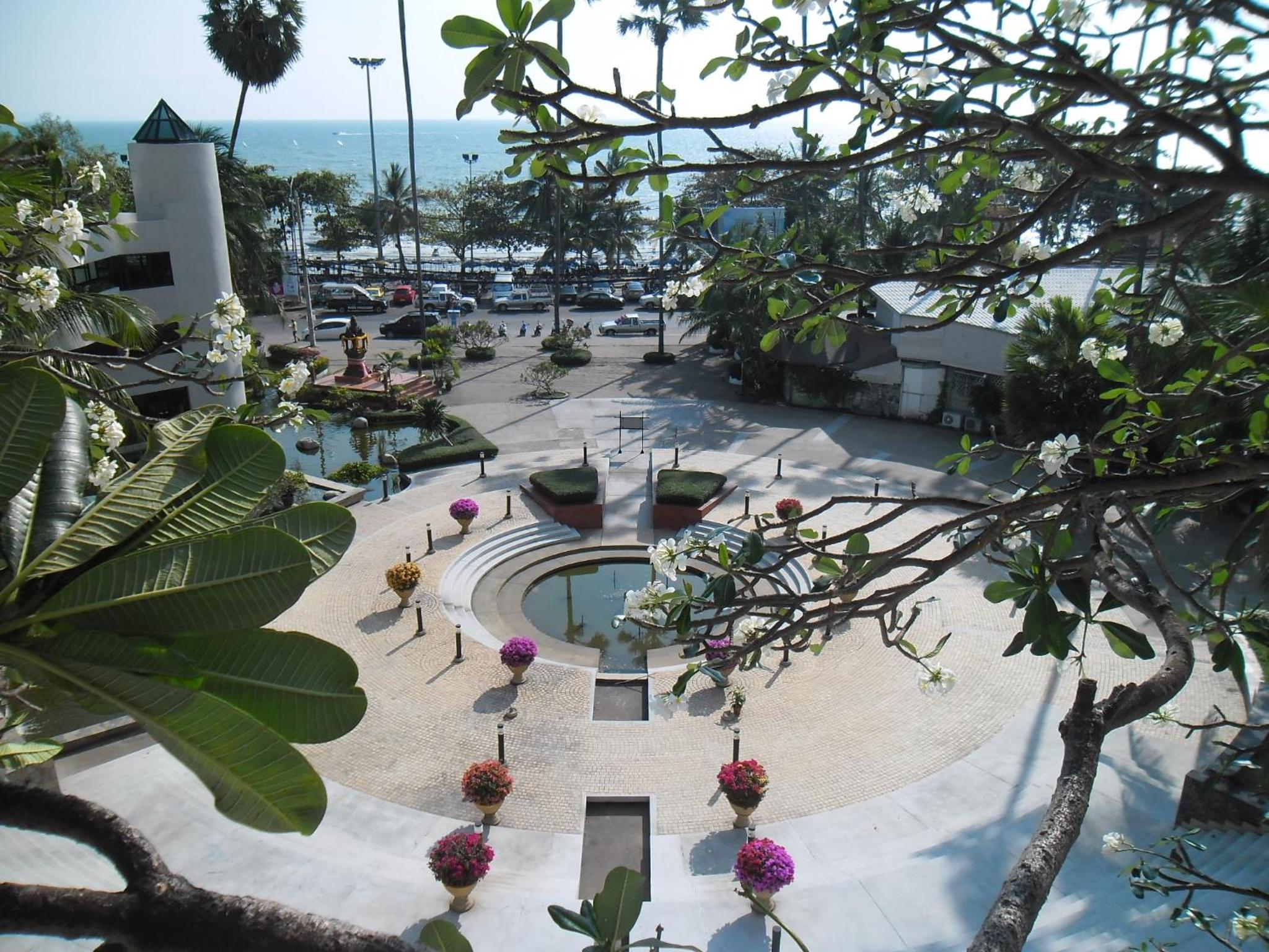 Jomtien PLAZA Condotel