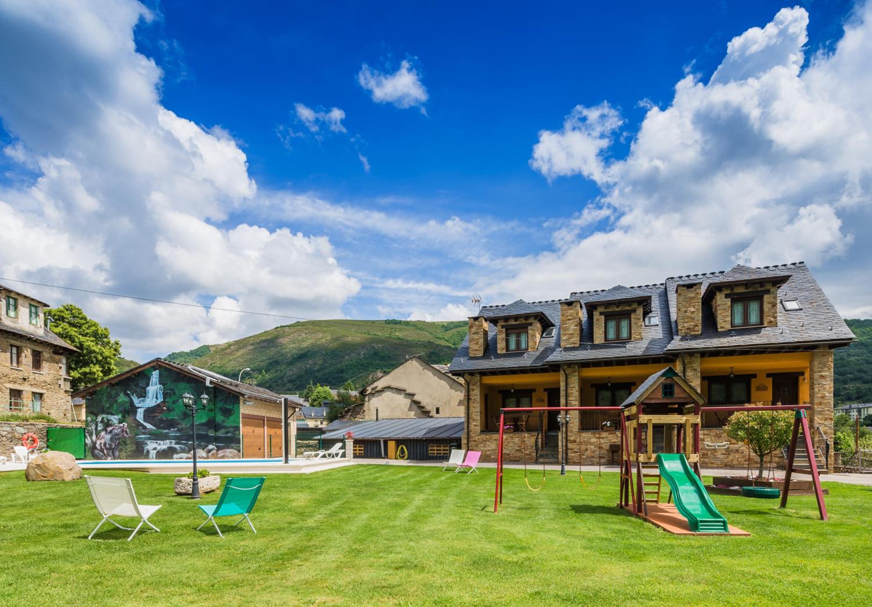 Apartamentos Rurales L´Abiseu