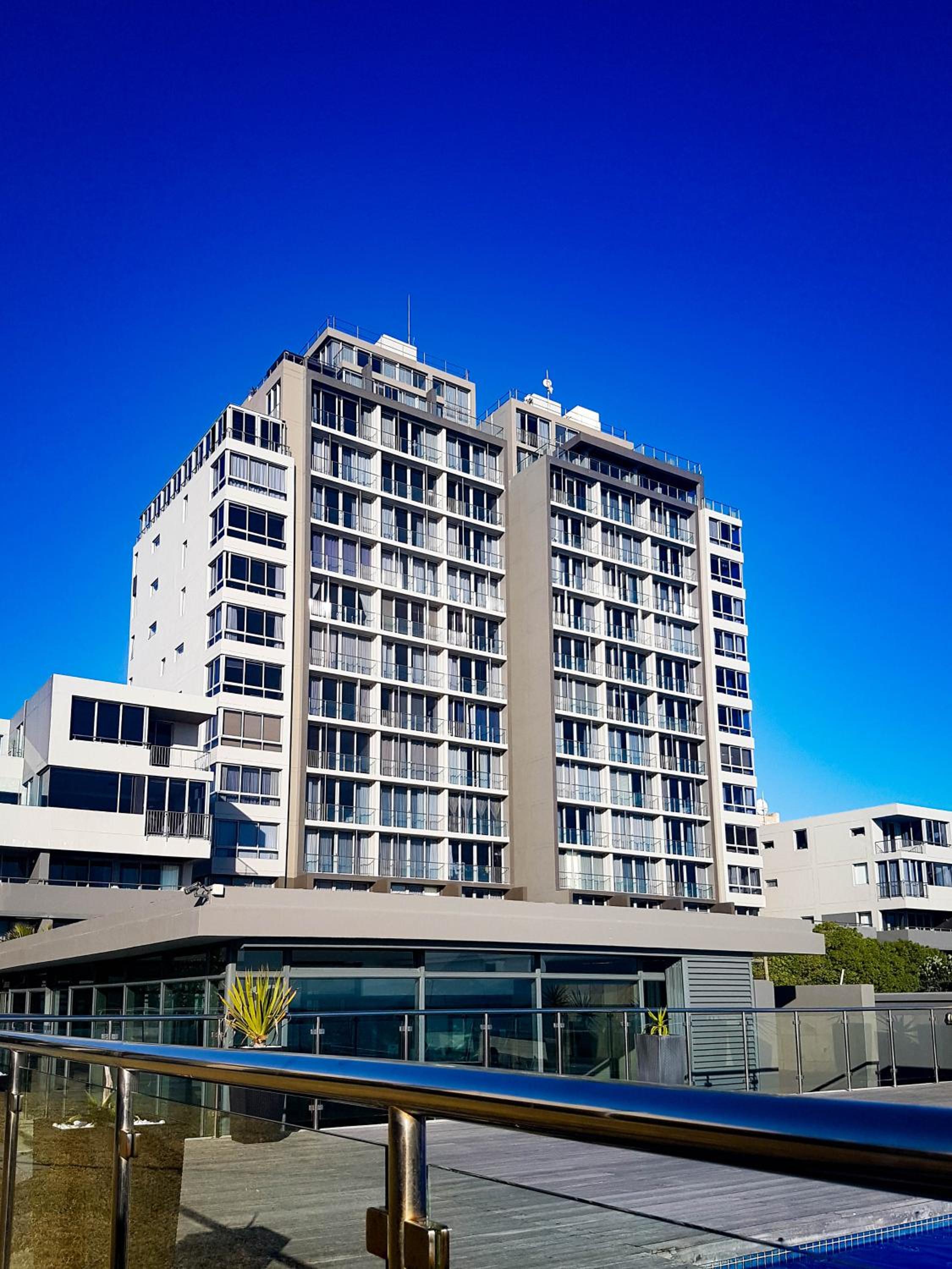 Hotel Heaven on Earth - Blouberg Beachfront Self-catering Apartment - Image 1