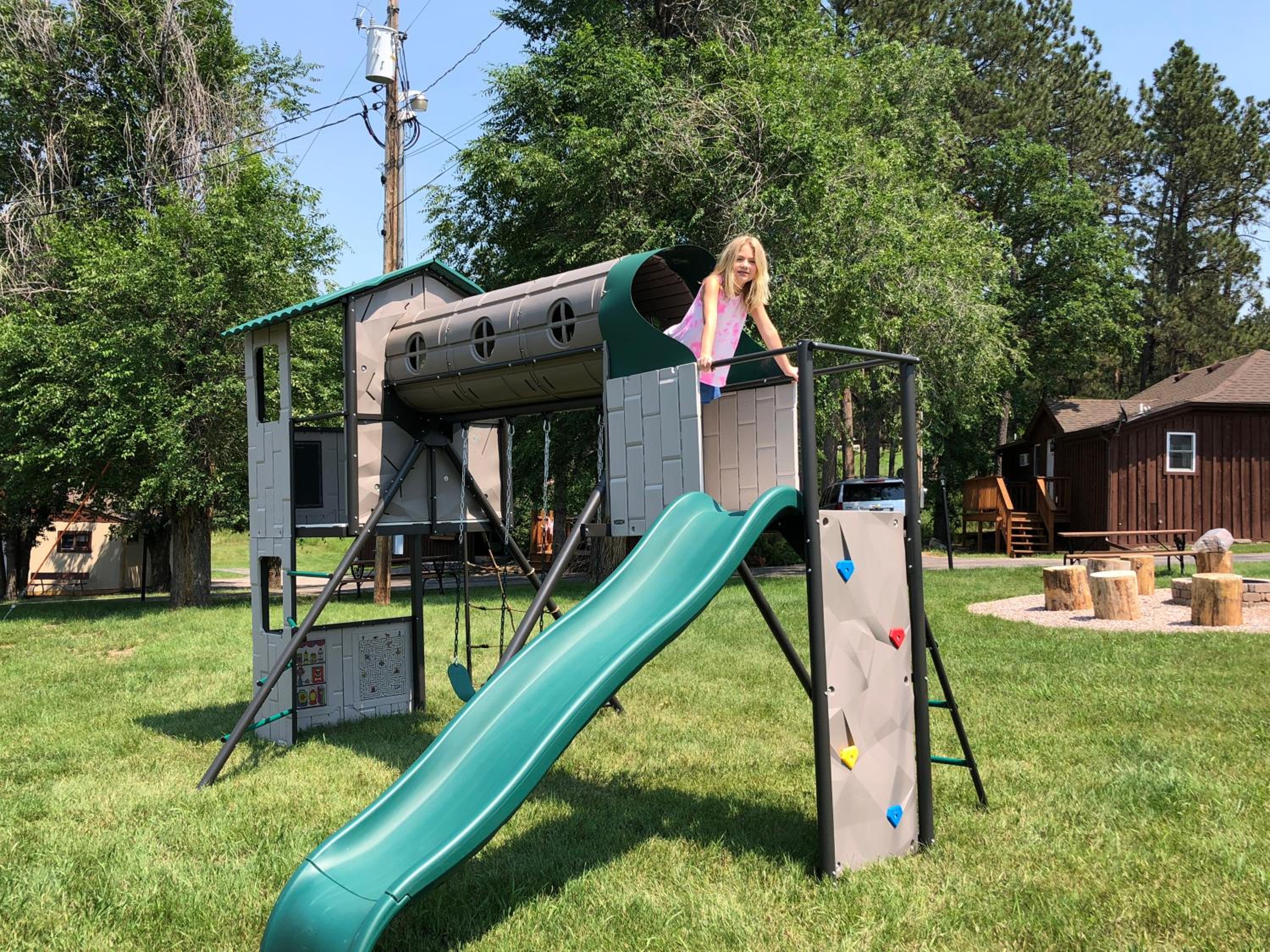 Rockerville Lodge & Cabins