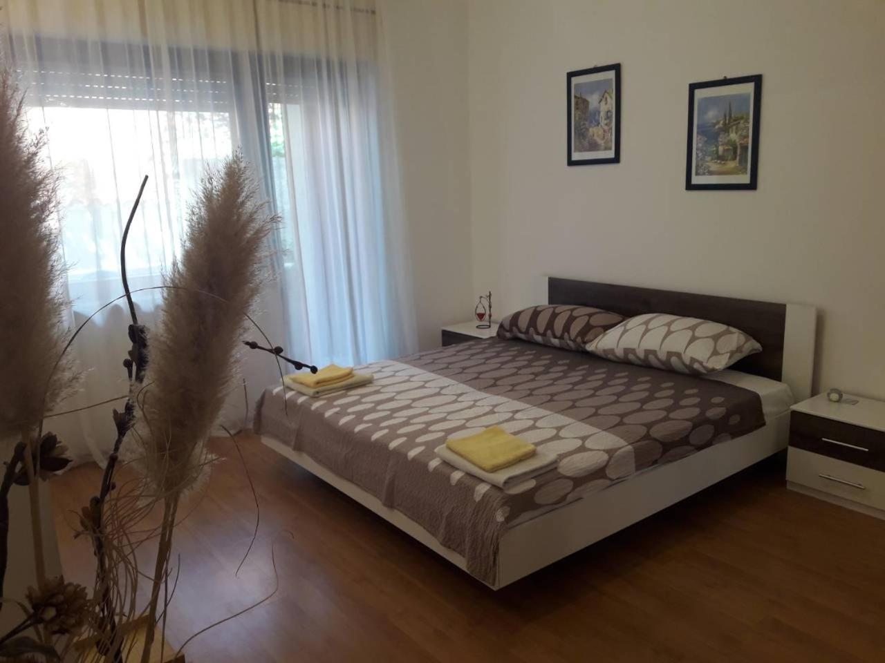 Apartment Zlata Vrcevan view 2