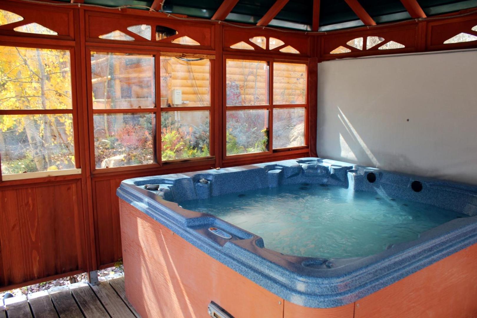 Spirit Lake Lodge - Property Image 14
