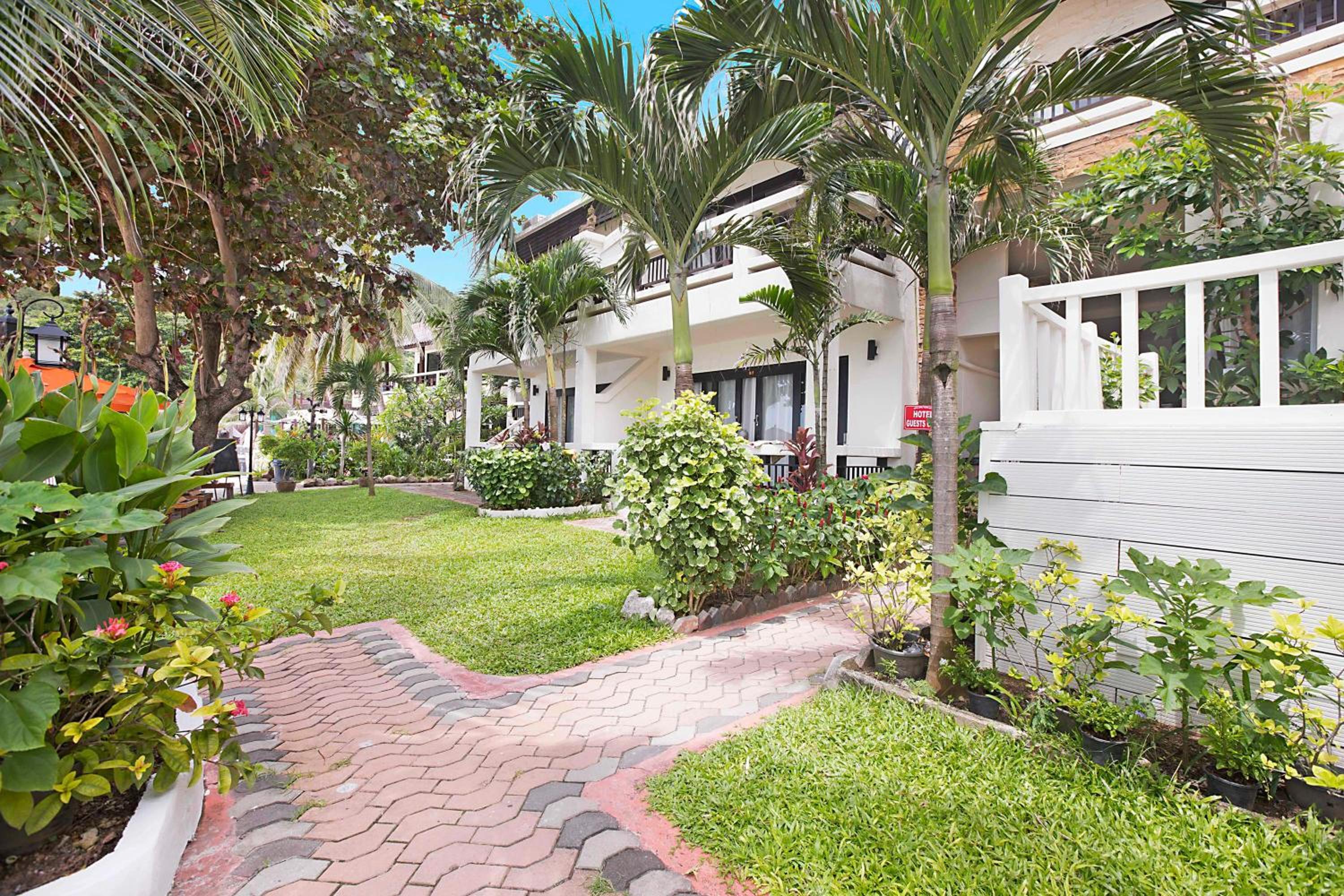 Crystal Bay Beach Resort 1