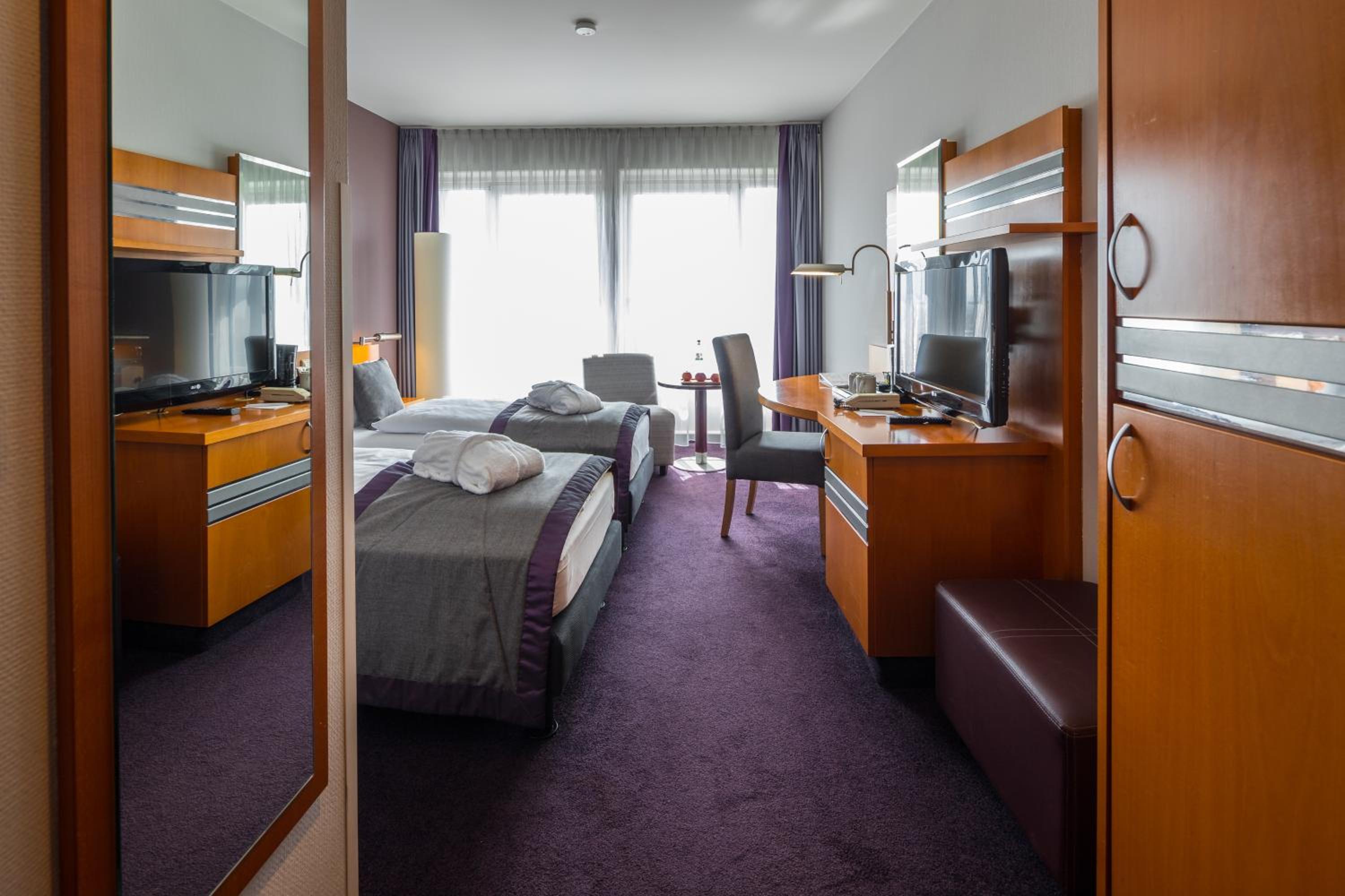 Dresden Vacations - Ramada by Wyndham Dresden - Property Image 38