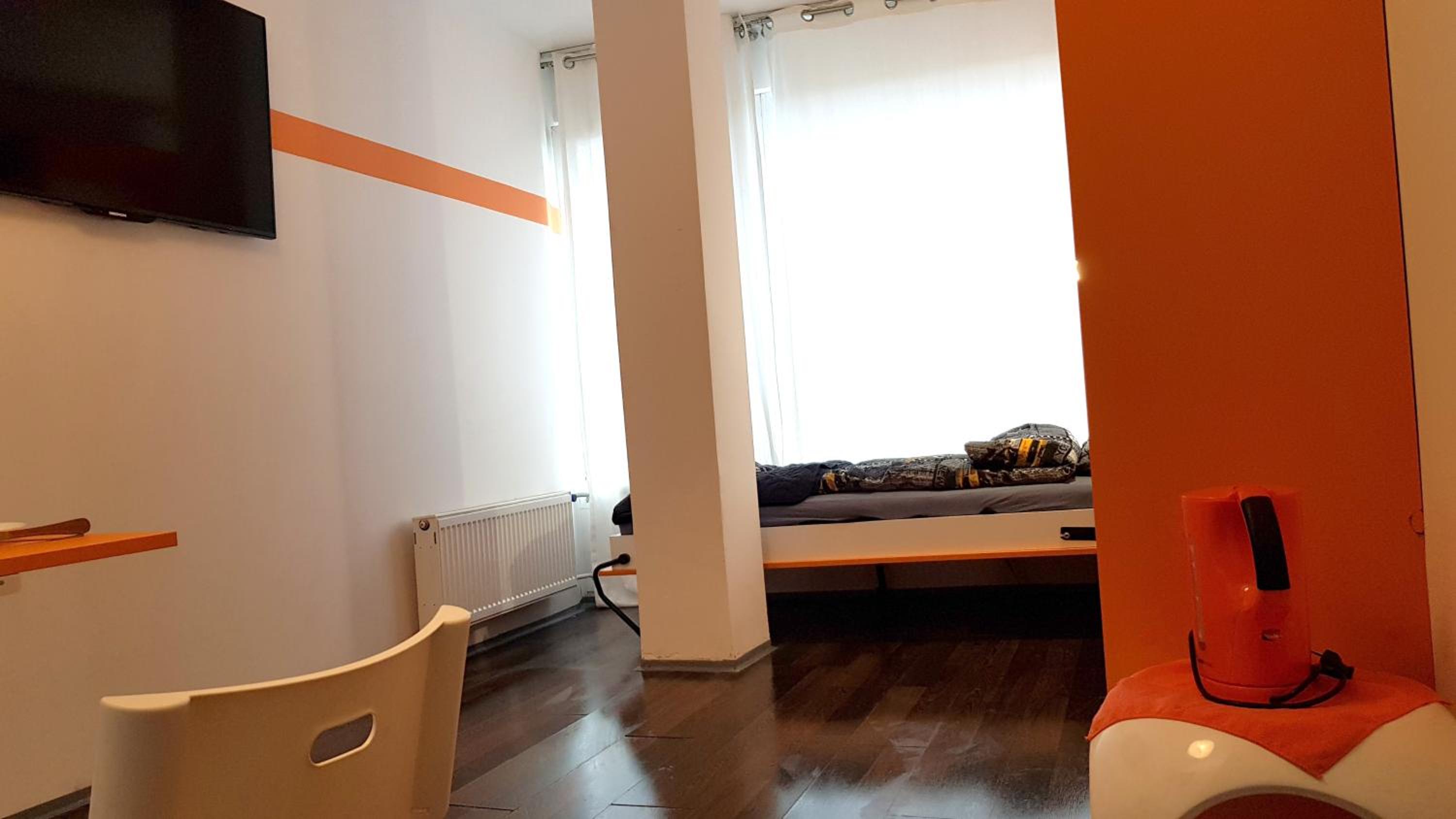 Walk distance to mokotow business park