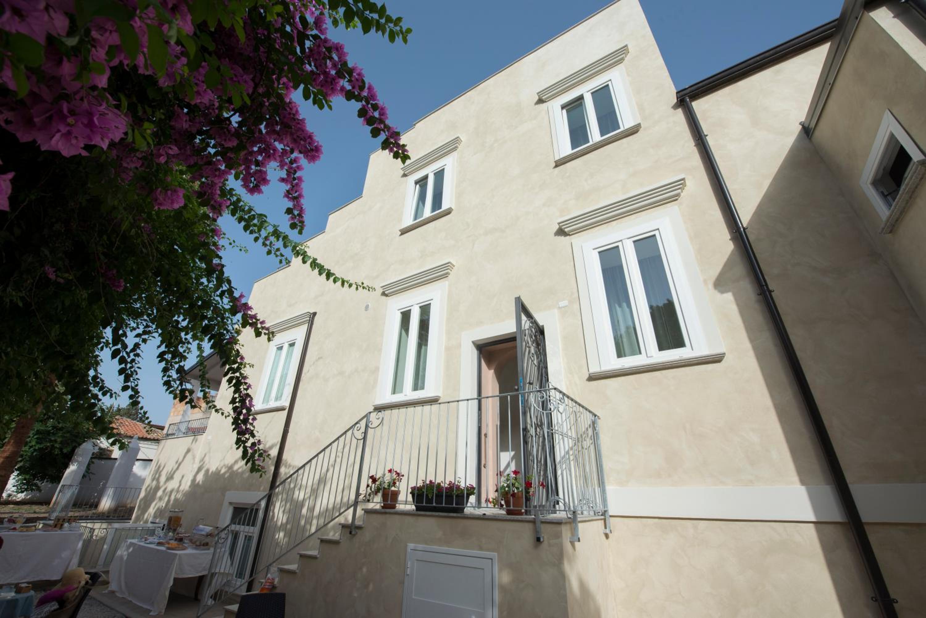 Villa Adua