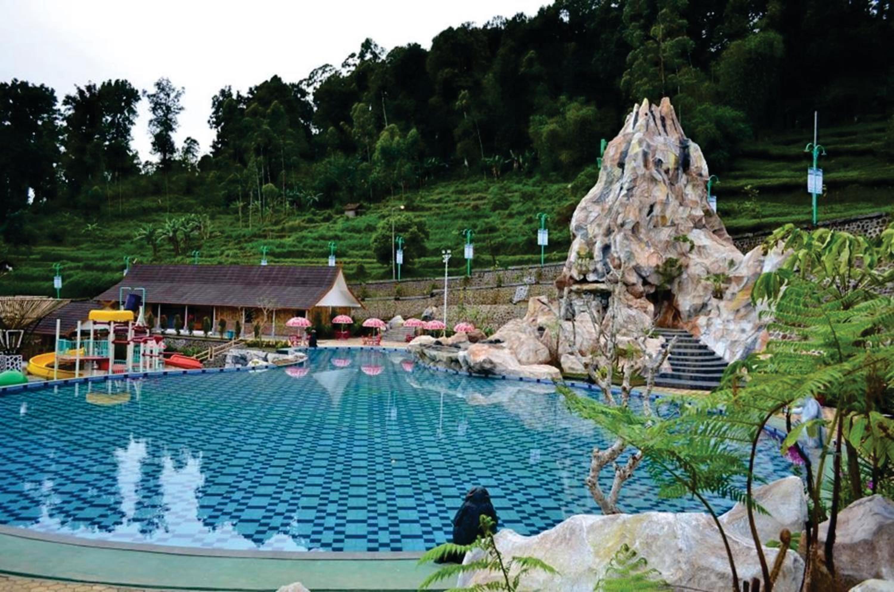 Ciwidey Valley Resort view 2