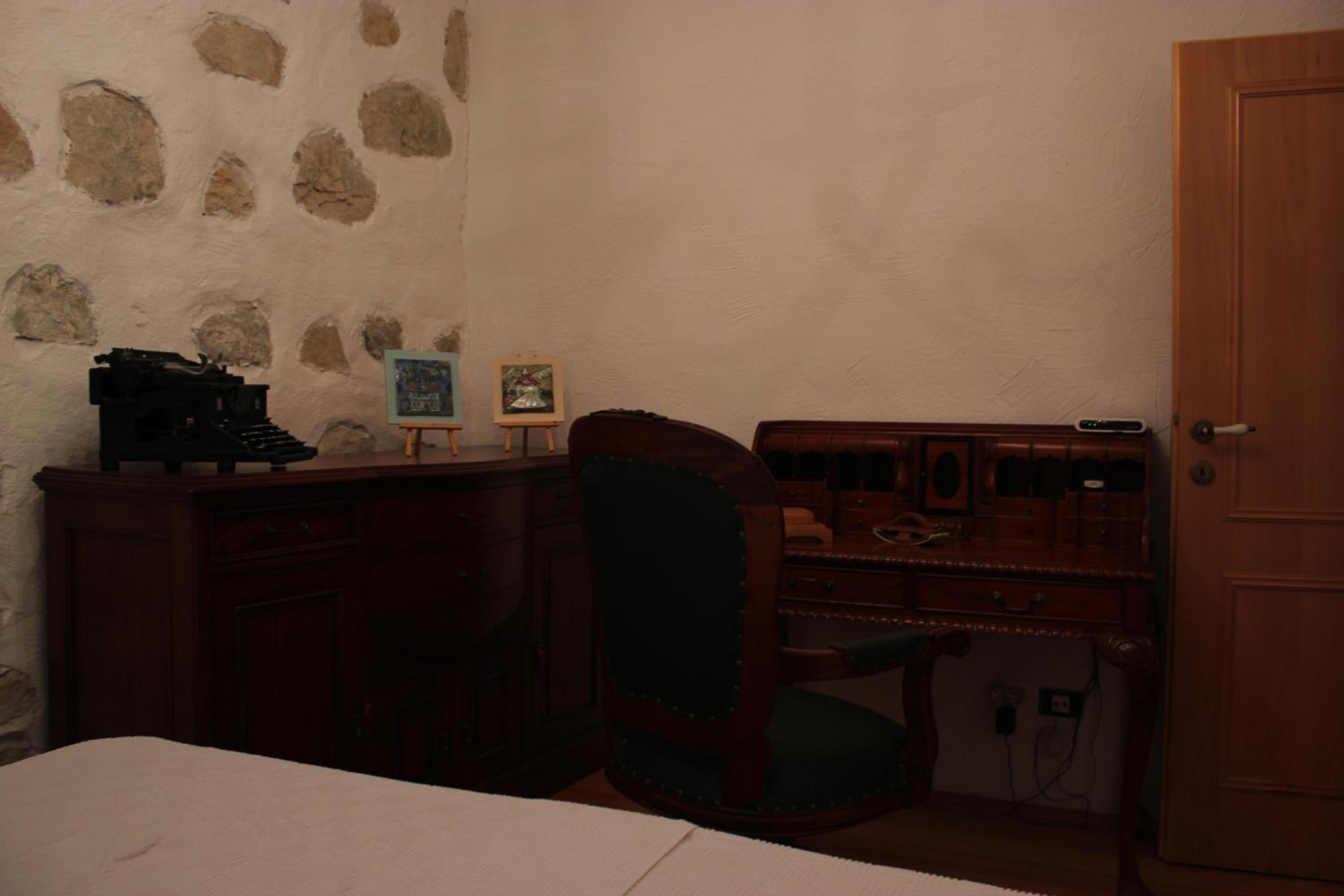 Photo 32