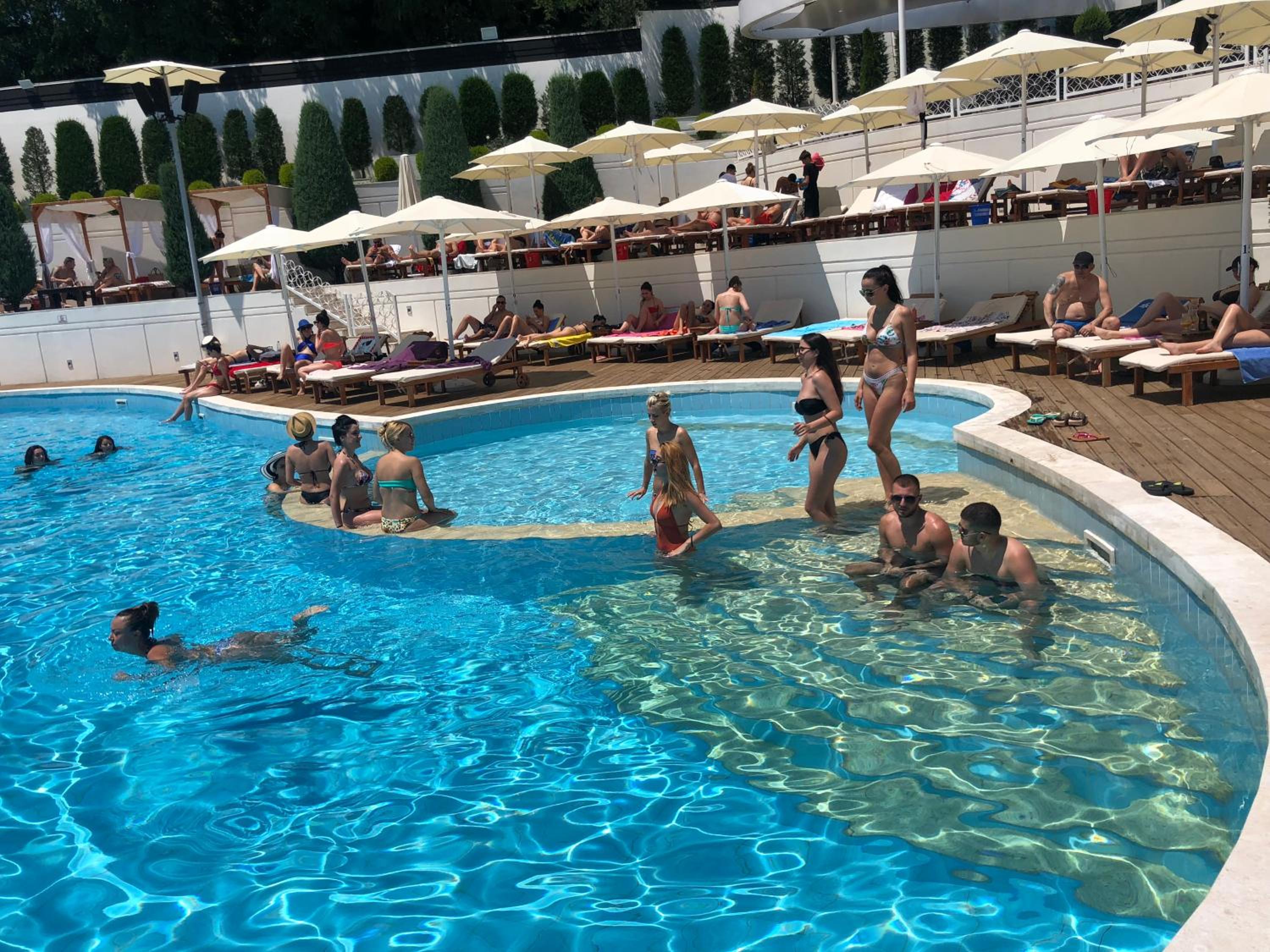 swimming pool