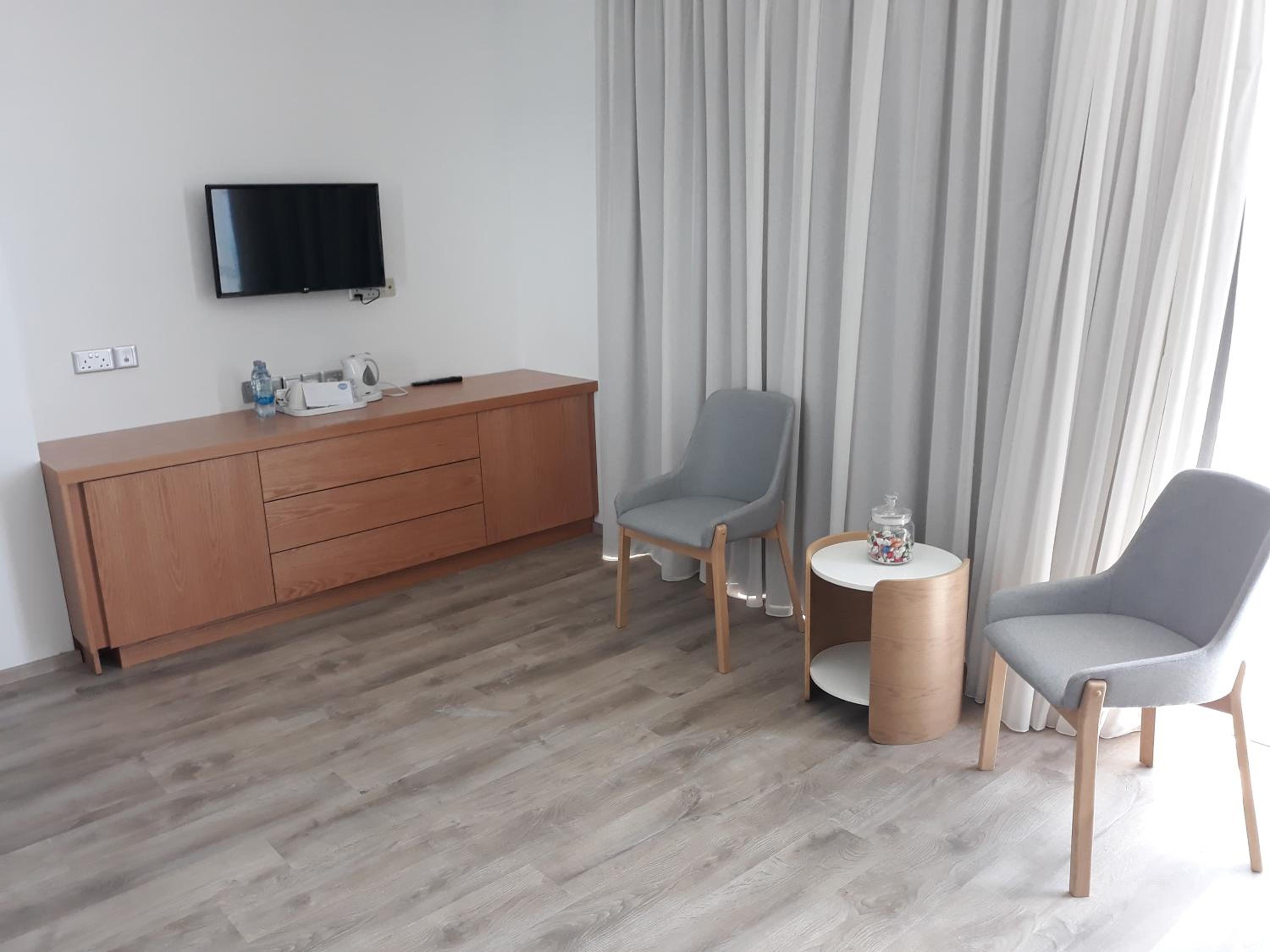 Vrissaki Beach Hotel