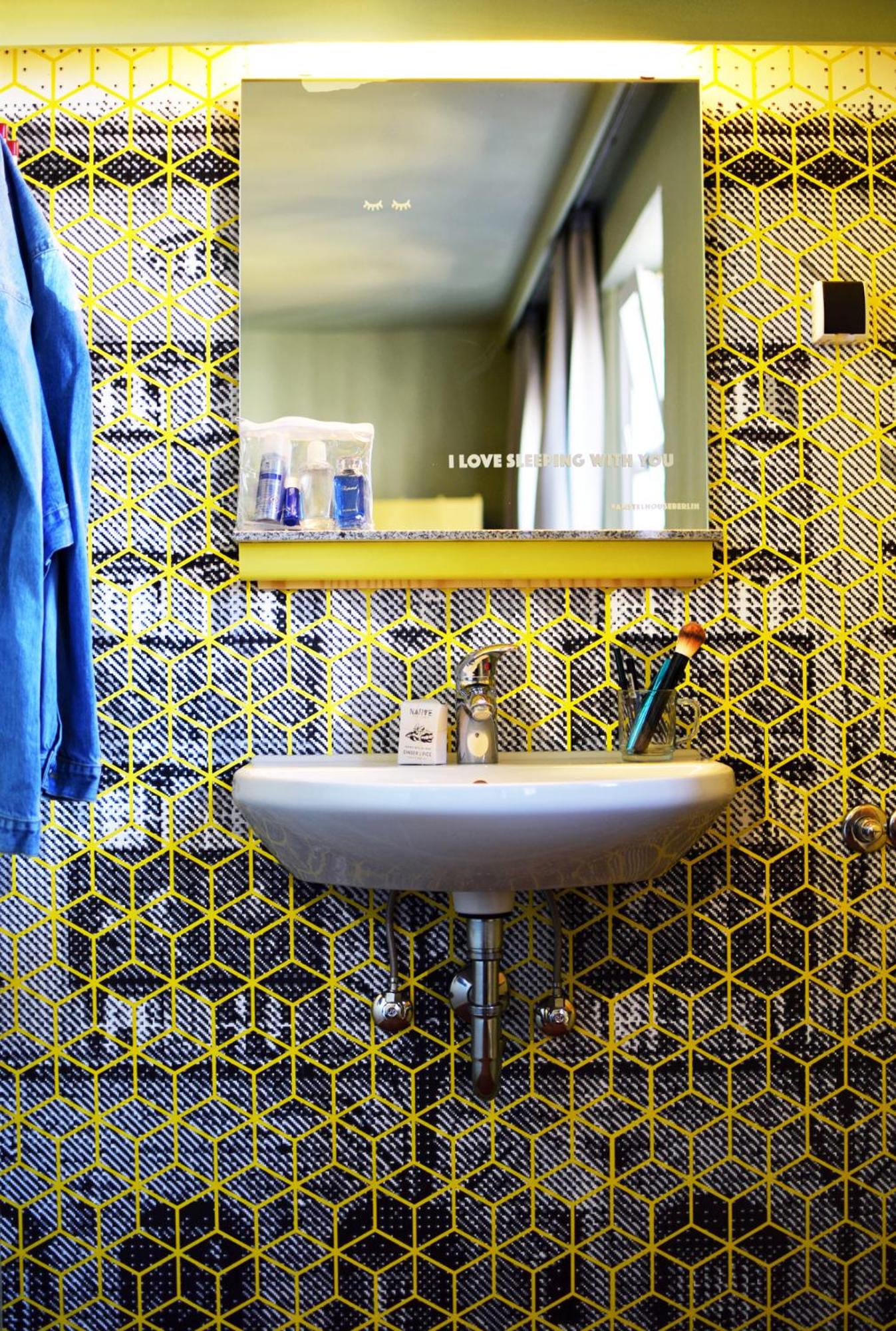 Amstel House Hostel