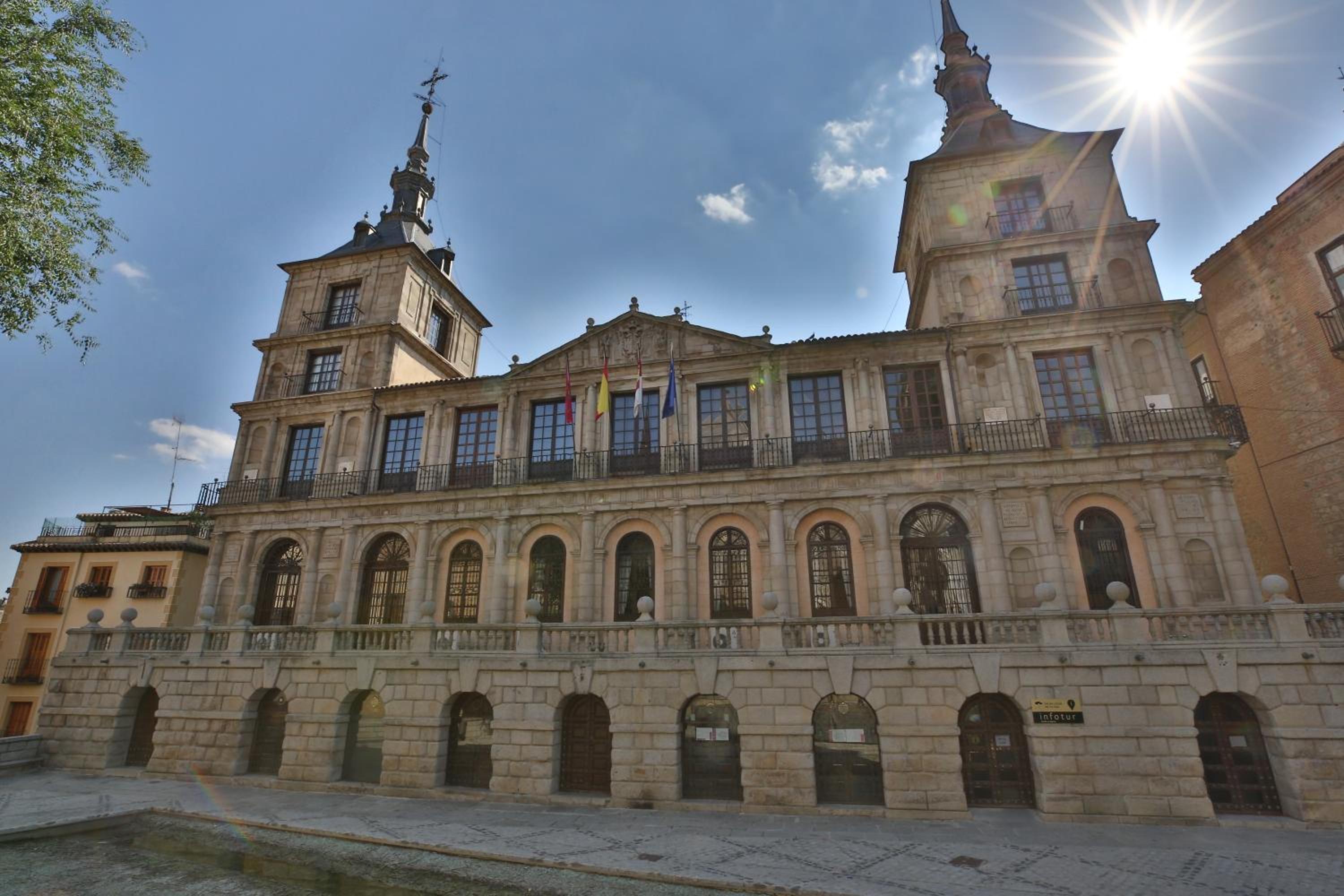 La Casa del Lirón by Toledo AP