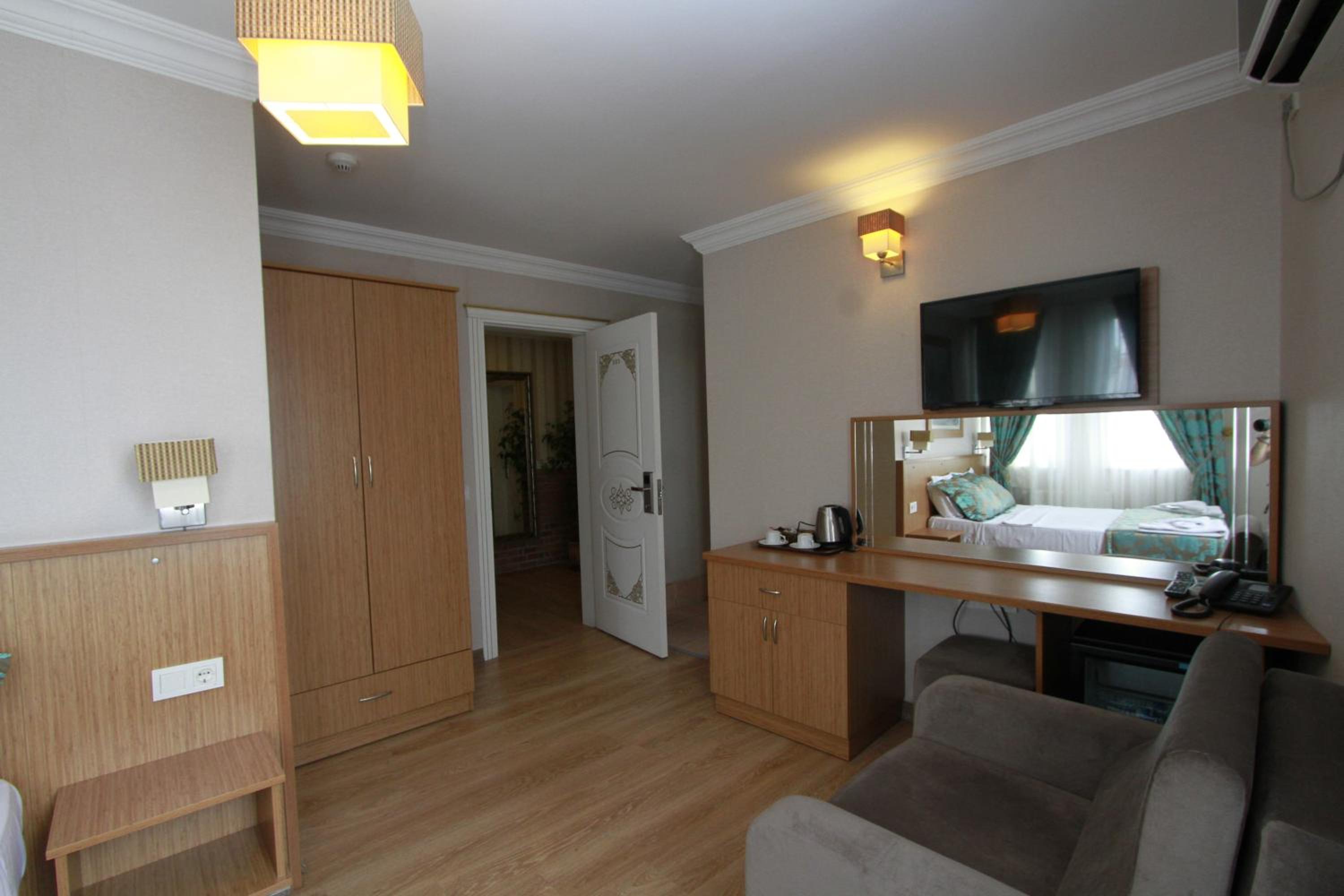 Agora Boutique Hotel & Bistro - Image 15