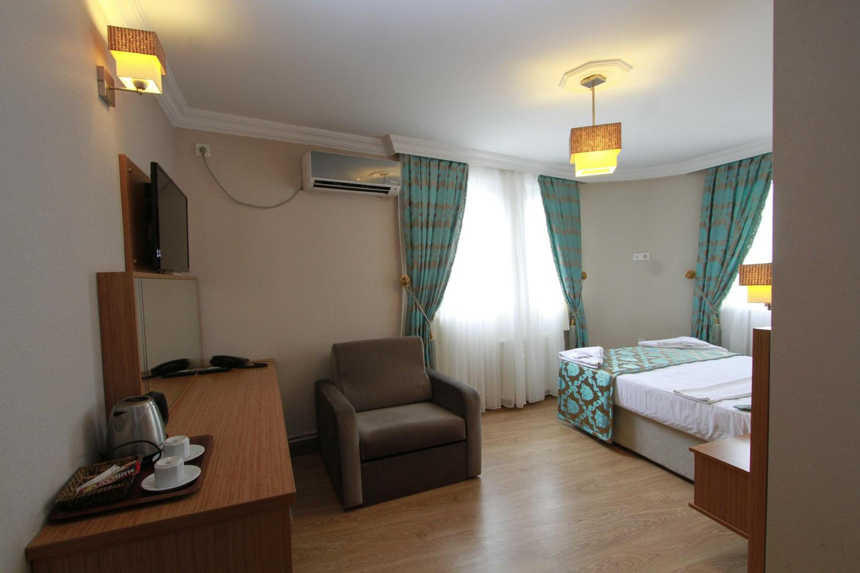 Agora Boutique Hotel & Bistro - Image 14