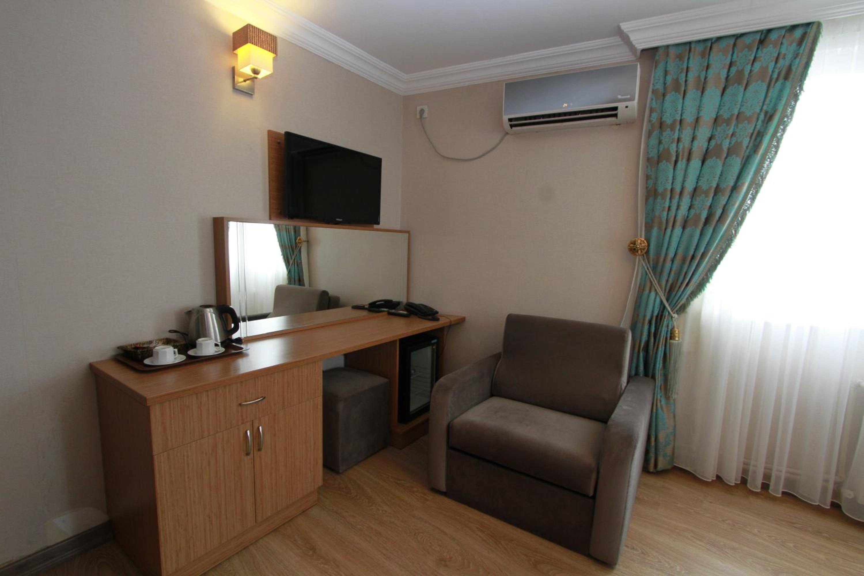 Agora Boutique Hotel & Bistro - Image 8