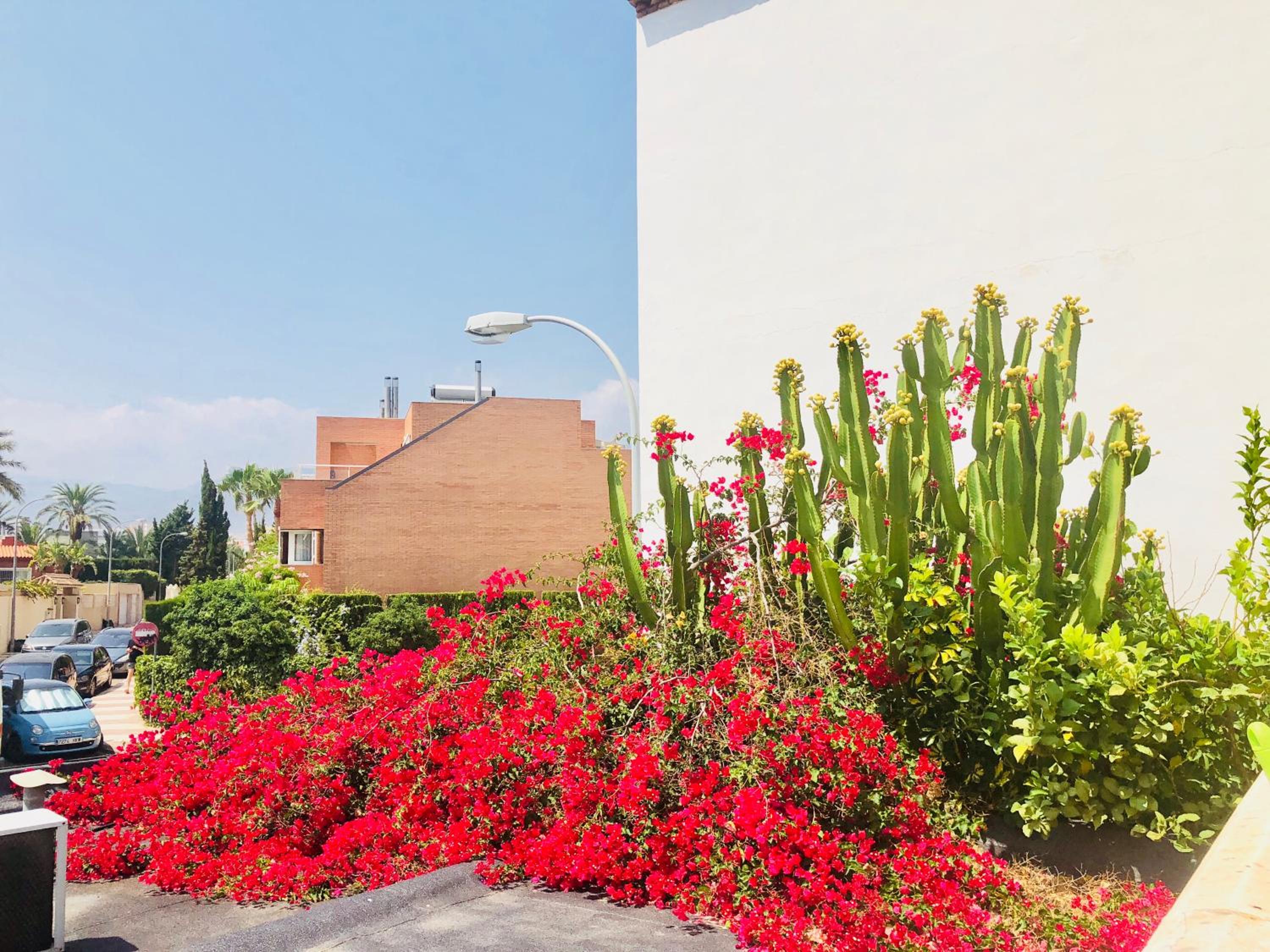 GRAN CASA con TERRAZA a 3 min Playa con Wifi - rodeada de servicios view 5