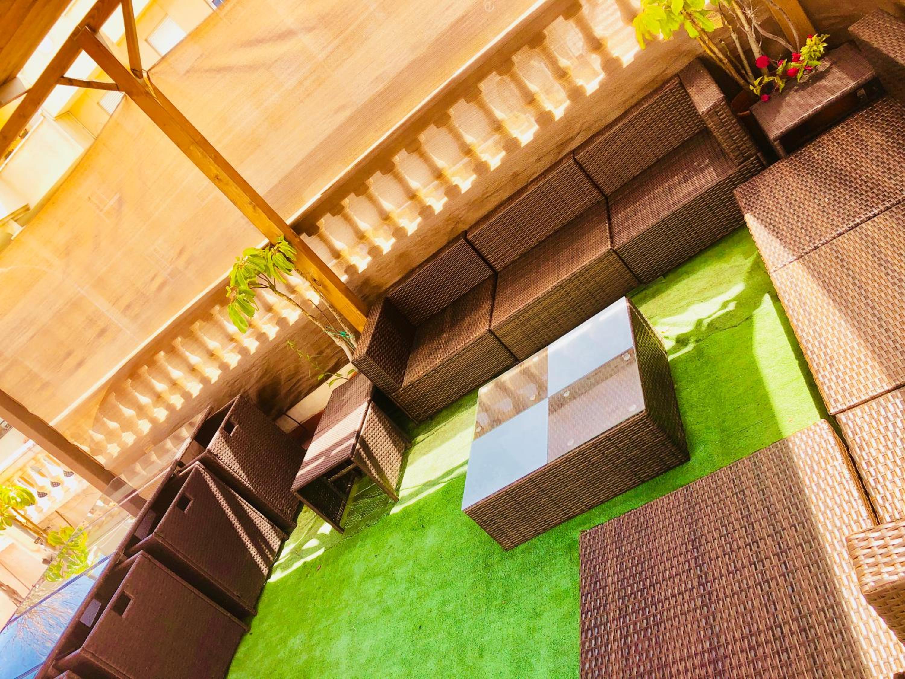 GRAN CASA con TERRAZA a 3 min Playa con Wifi - rodeada de servicios view 2