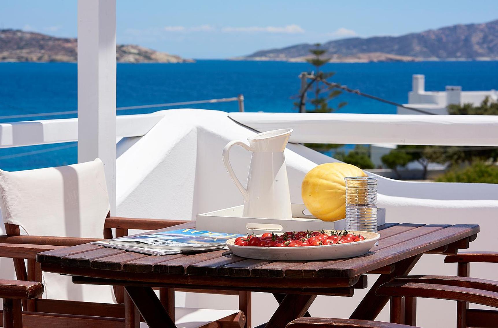 Mirabeli Apartments & Suites