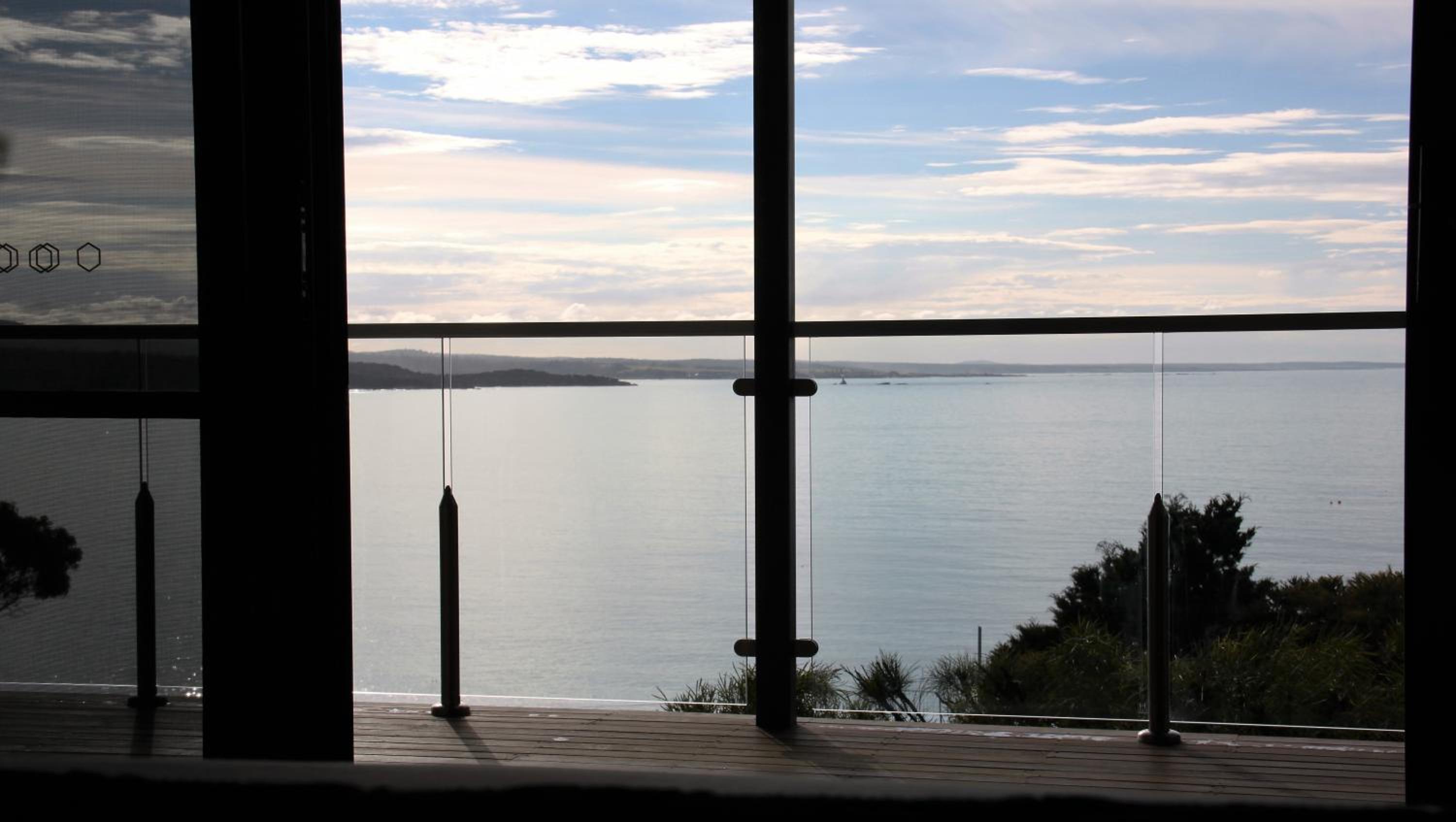 SEA EAGLE COTTAGE Amazing views of Bay of Fires