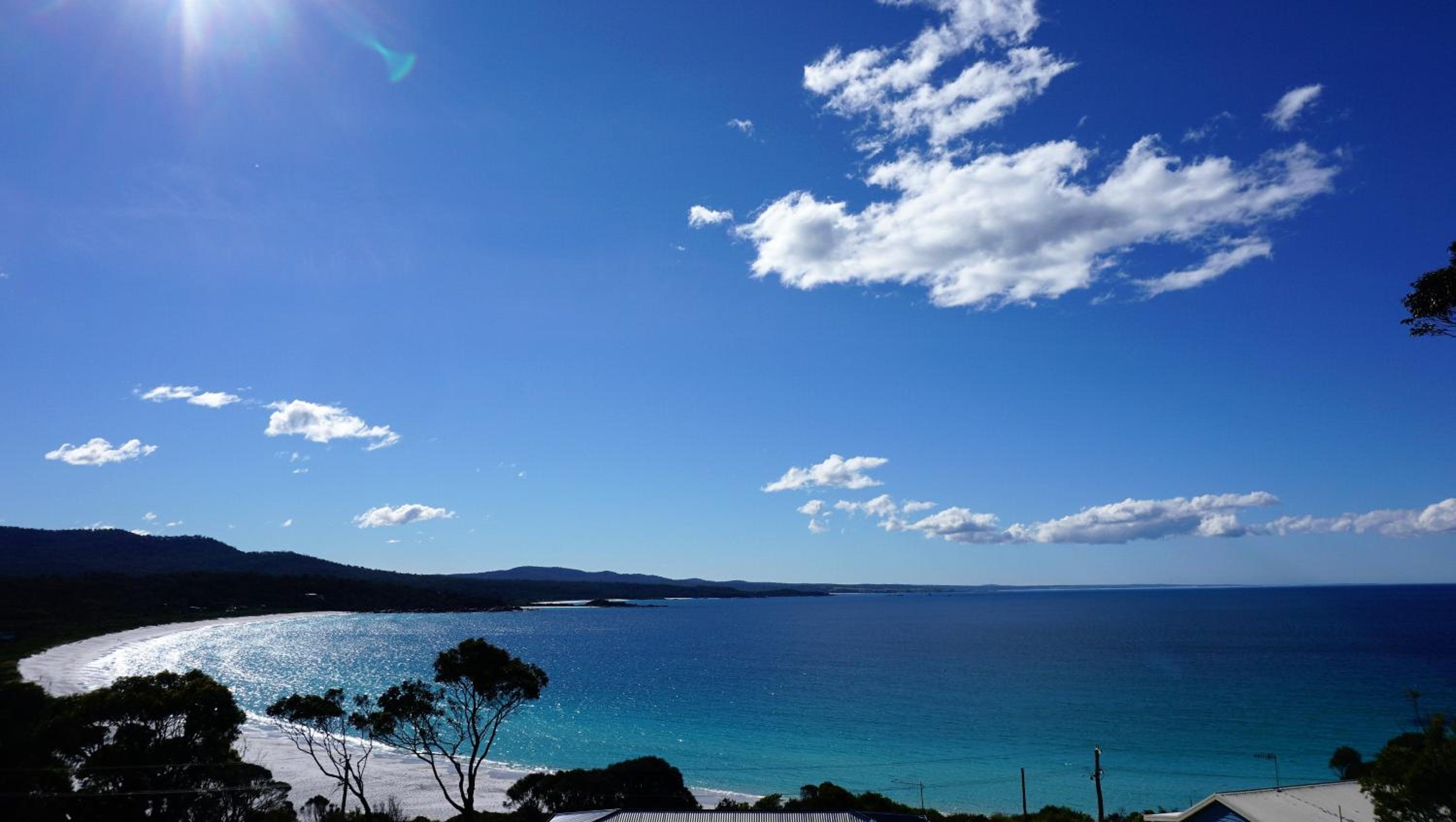 SEA EAGLE COTTAGE Amazing views of Bay of Fires