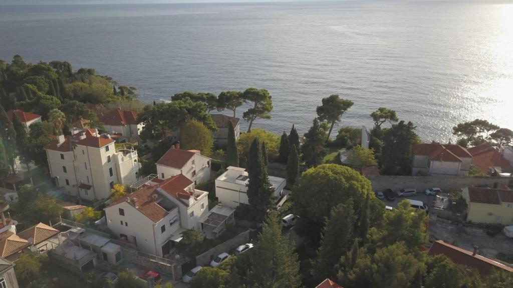 SerendipitY DubrOvniK CentrE-Free ParkinG