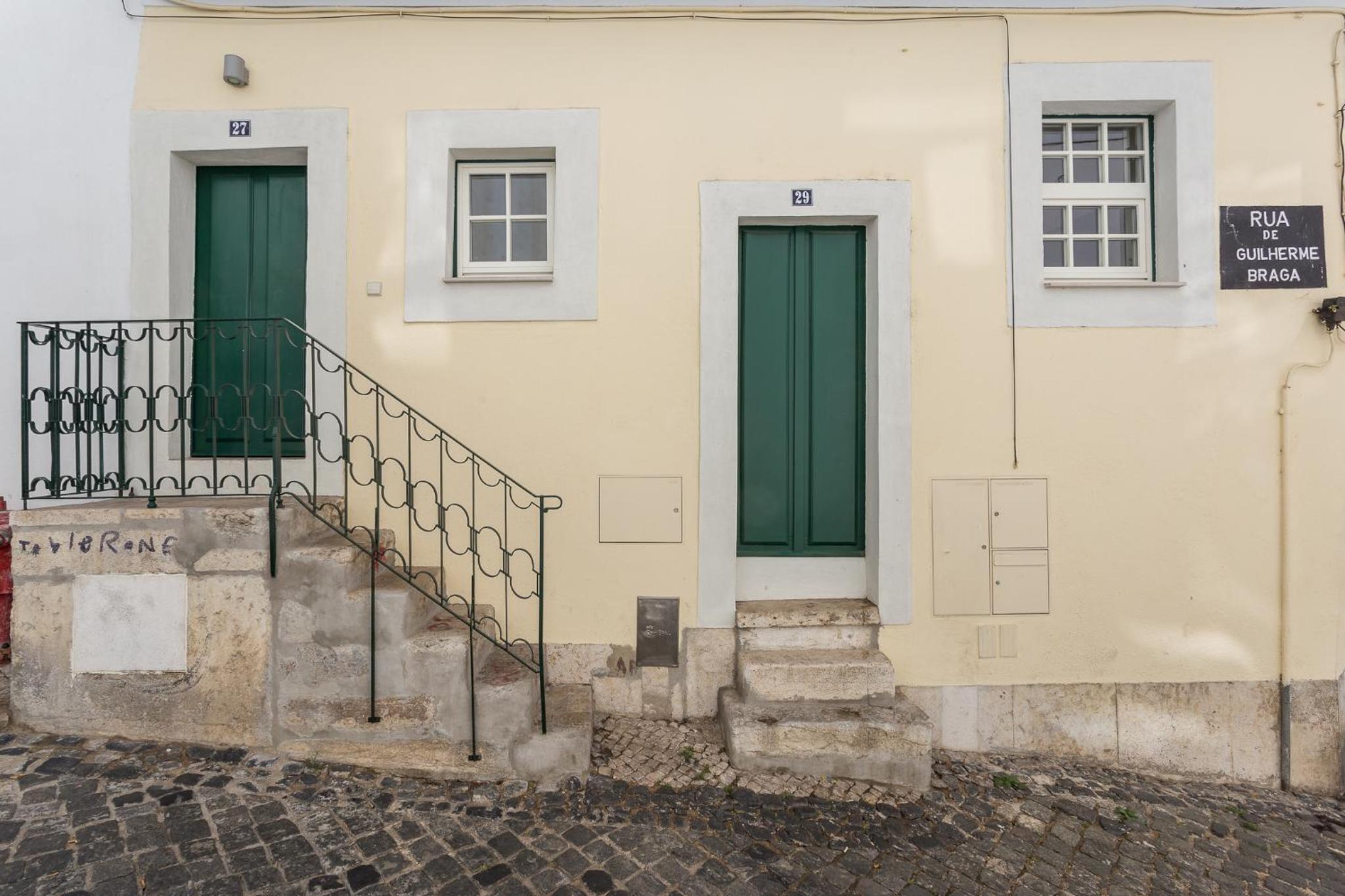 Design Apartment in Typical Alfama