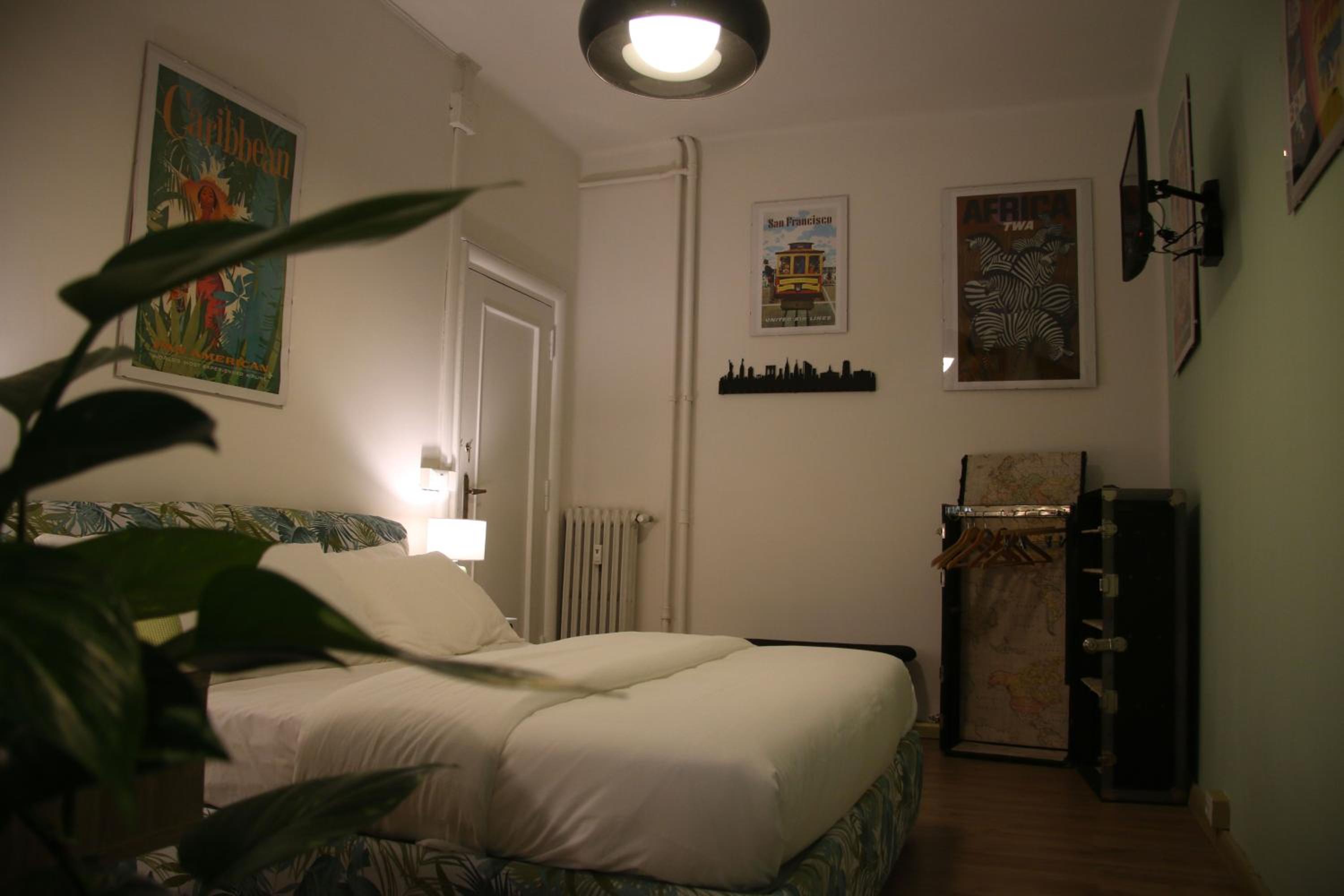hotel room